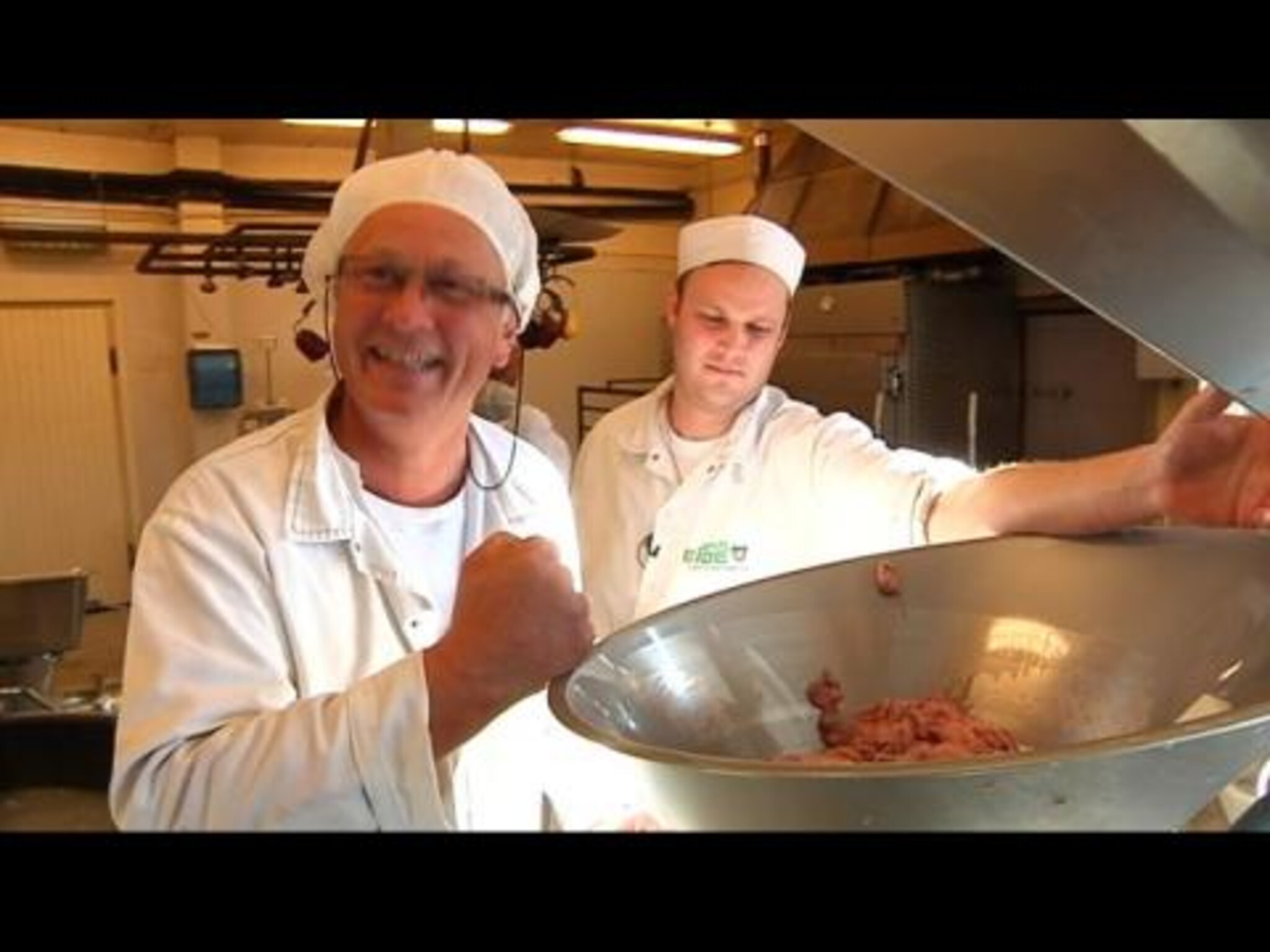 Prøvesmak den nye vinnerpølsen fra Lillesand