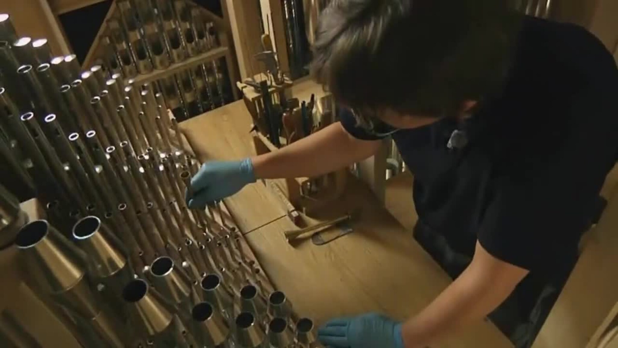 Slik stemmes de 4528 pipene i orgelet