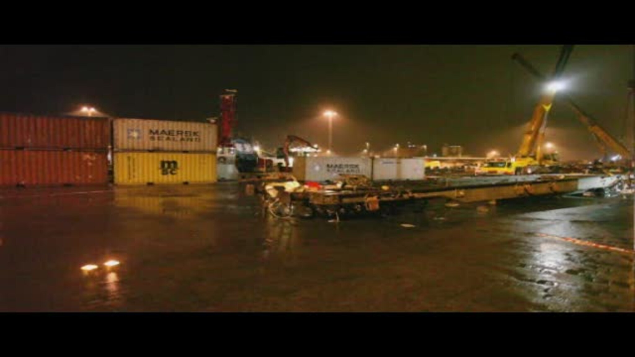 Heiste vogner opp av sjøen