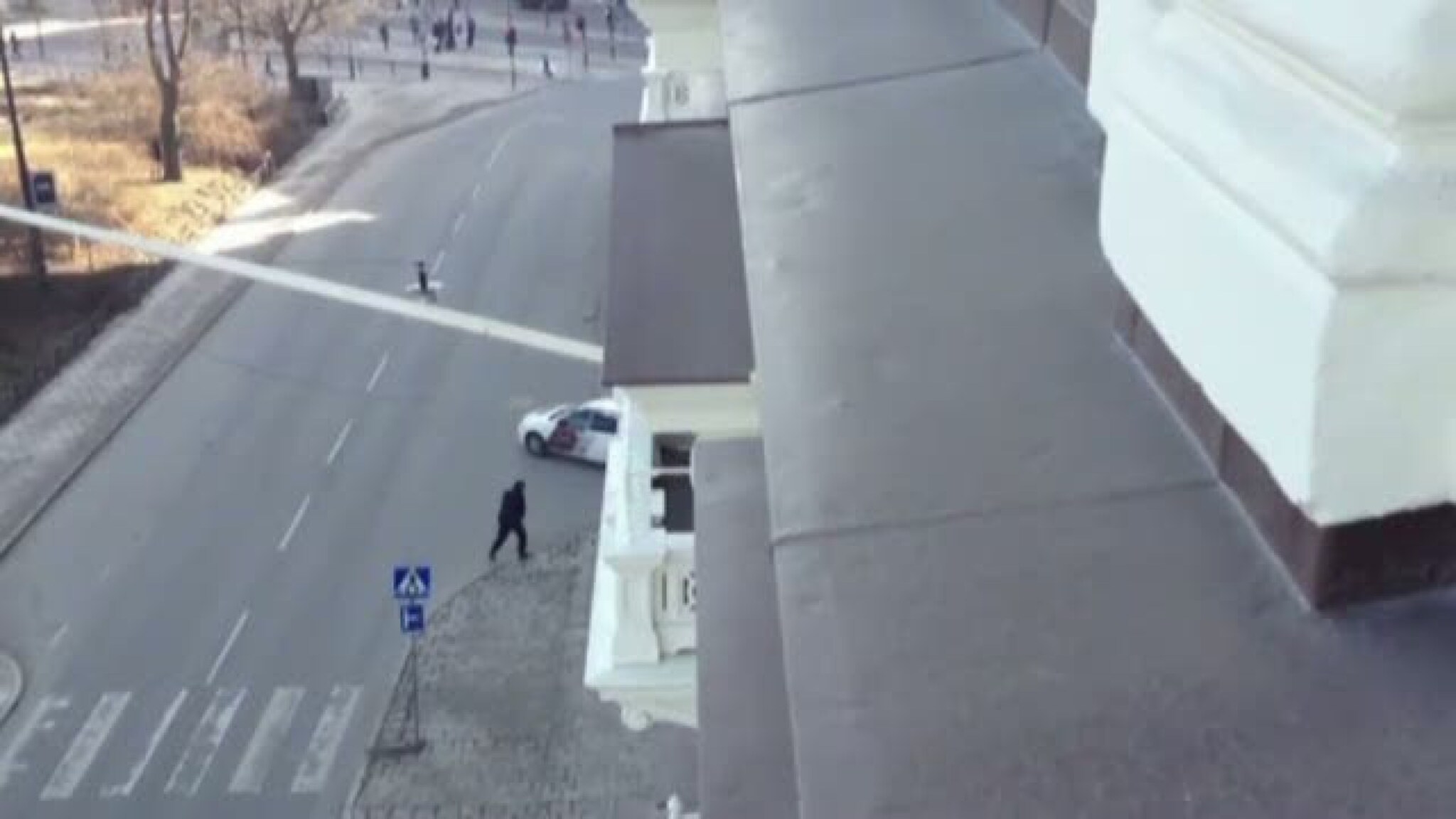 Her skyter politiet mot ranerne