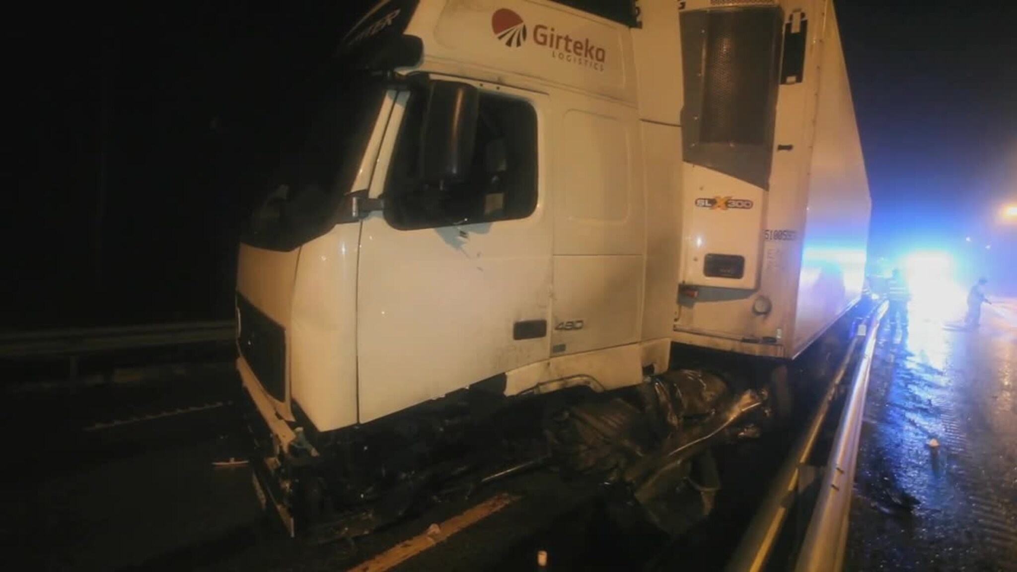 Trailer traff midtdeler i Søgne
