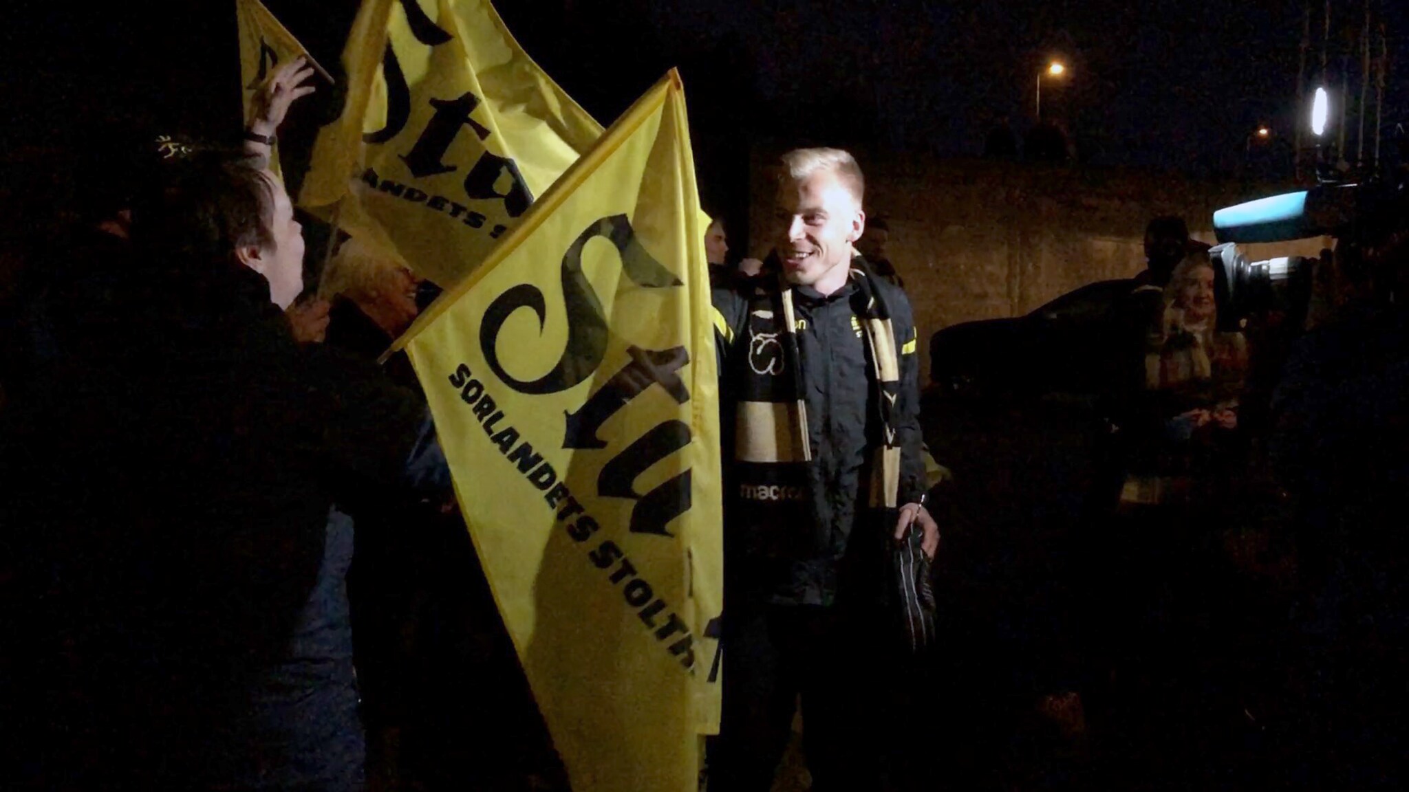 VIDEO: Start møtt med jubel på Sør Arena