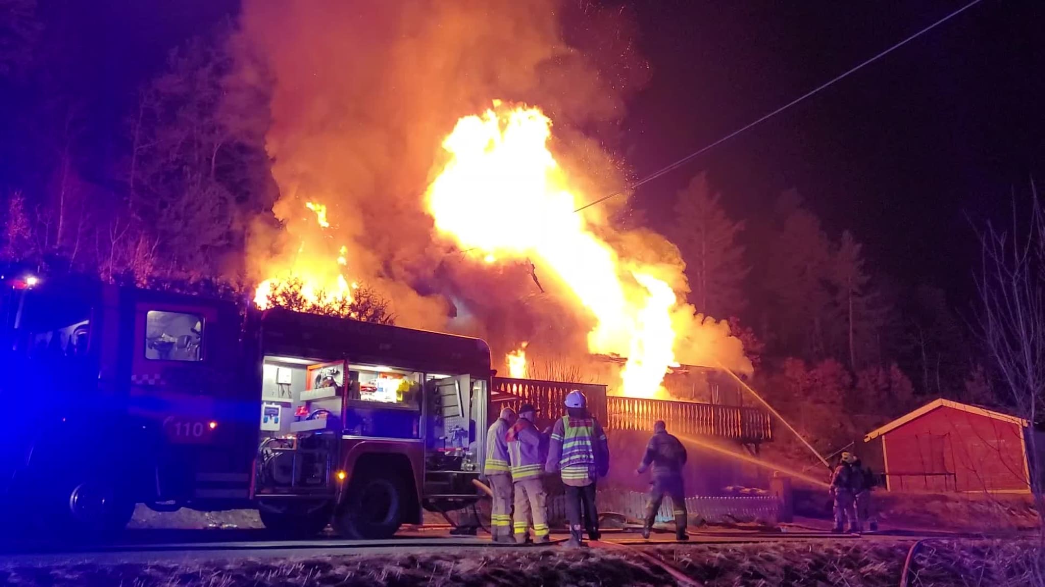 Enebolig totalskadet i brann