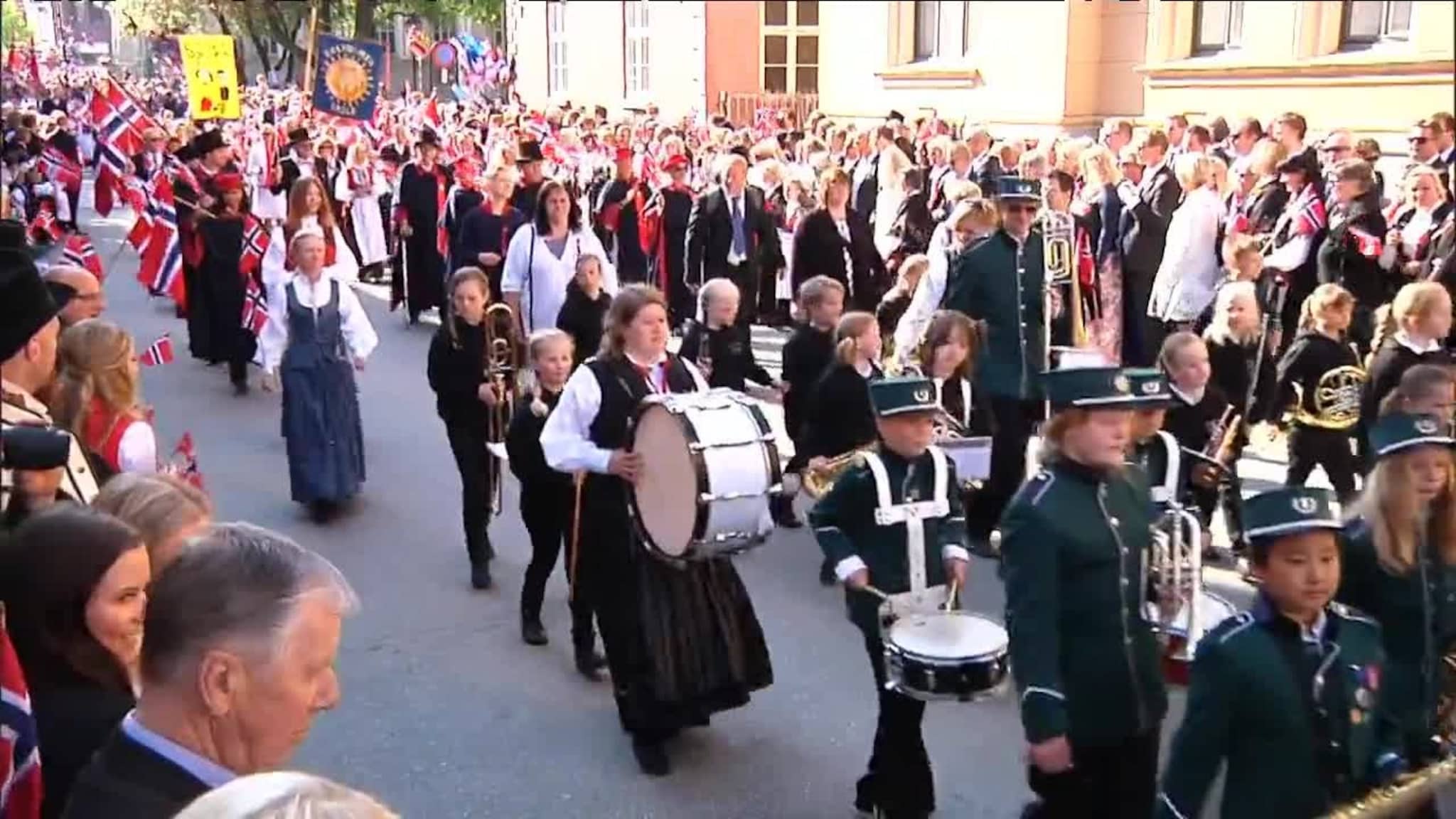Kristiansand politi, Flaggborg fra Havlimyra skole, Randesund skolemusikk (50 år), 17. mai-komiteen, Oppvekststyret