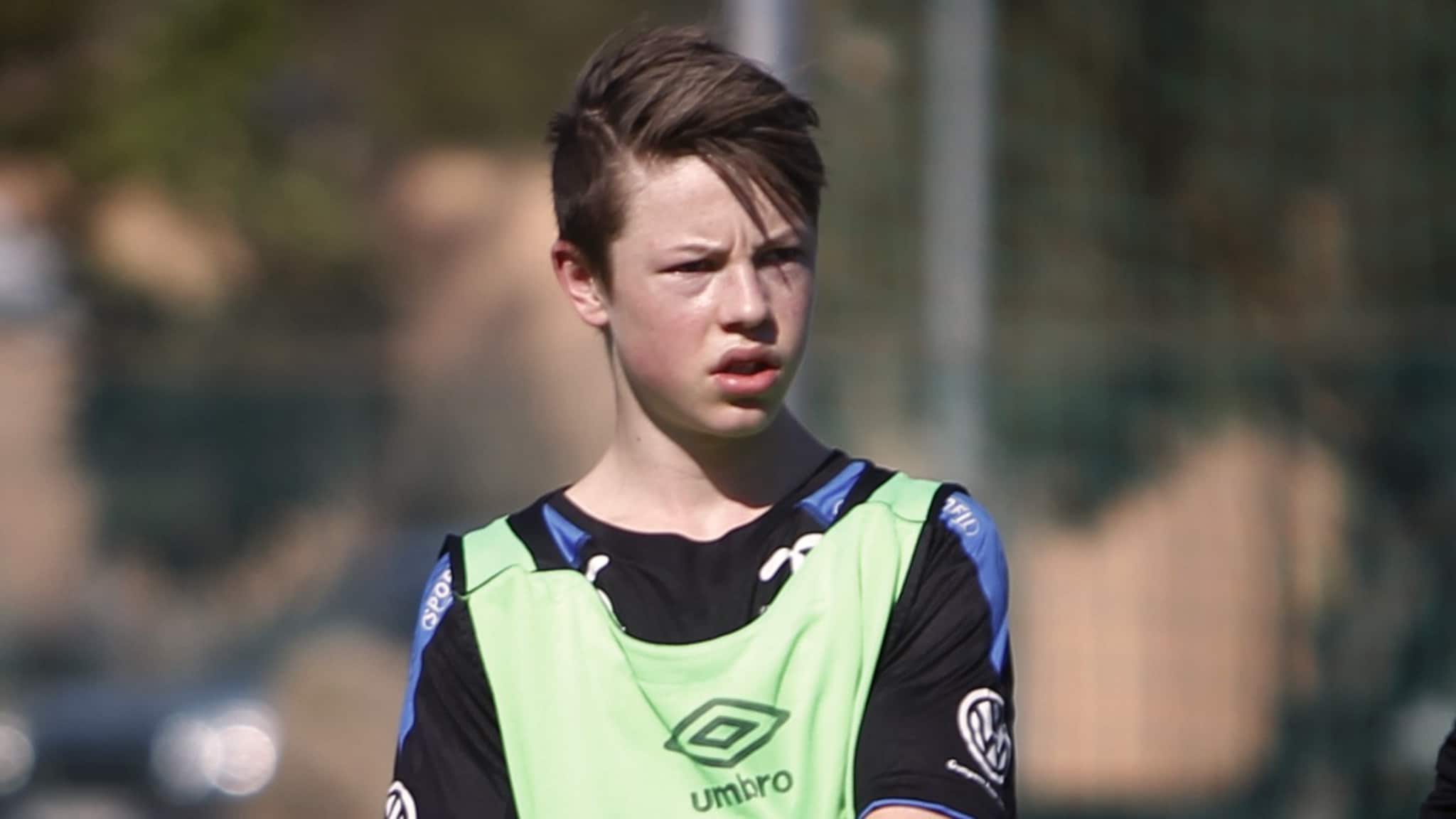 Mathias (16) debuterer fra start