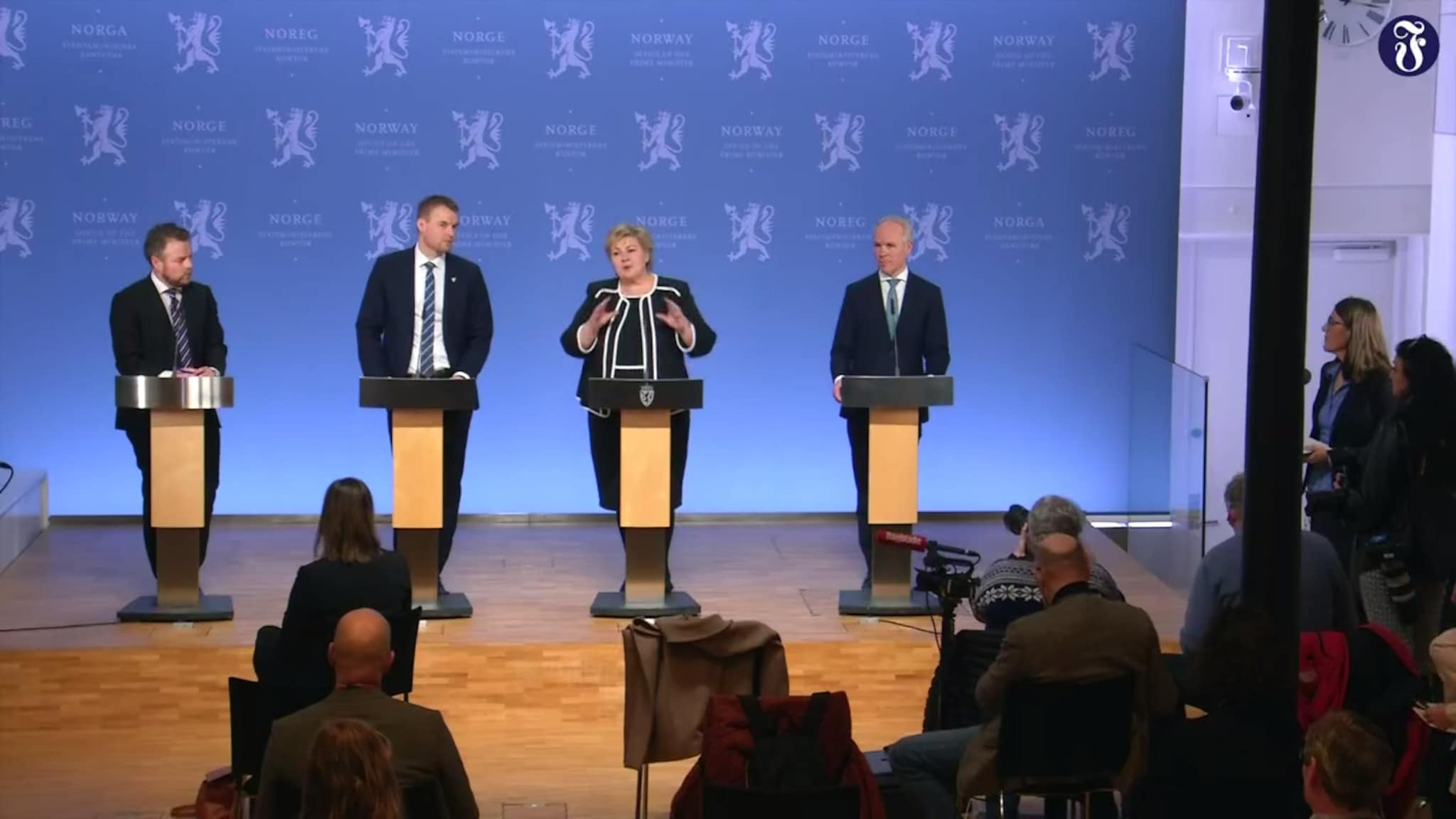 Se statsministerens pressekonferanse her