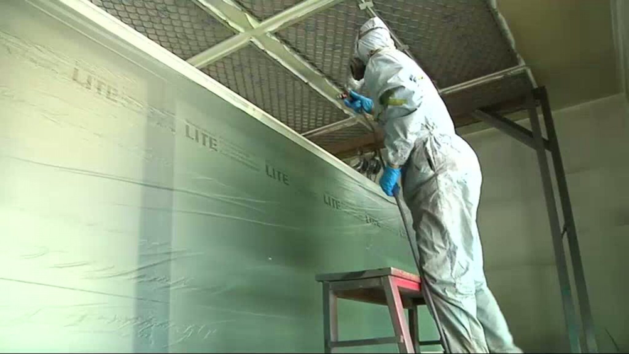 Gule busser blir blå