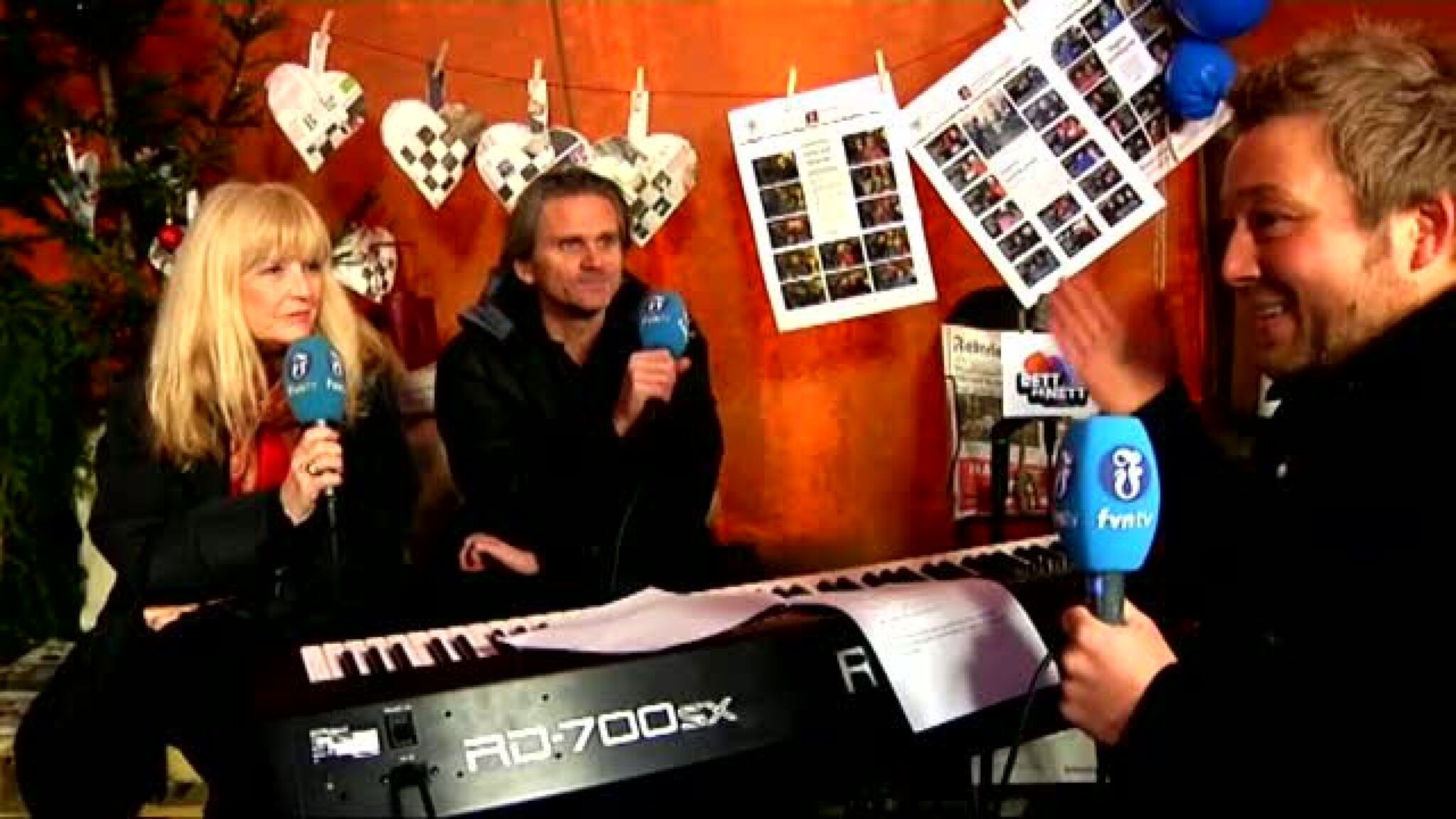 Hør Hanne Krogh og Marte Wulff synge i teltet