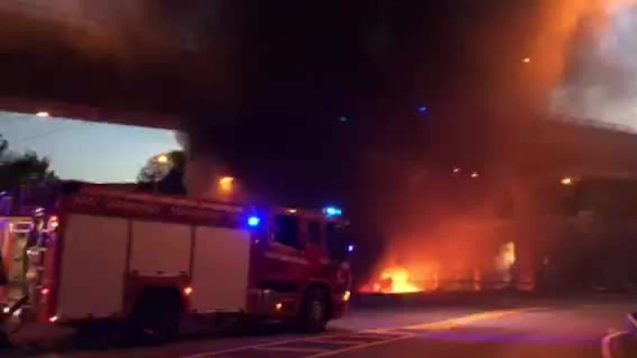 Brann i romleiren under Vesterbrua