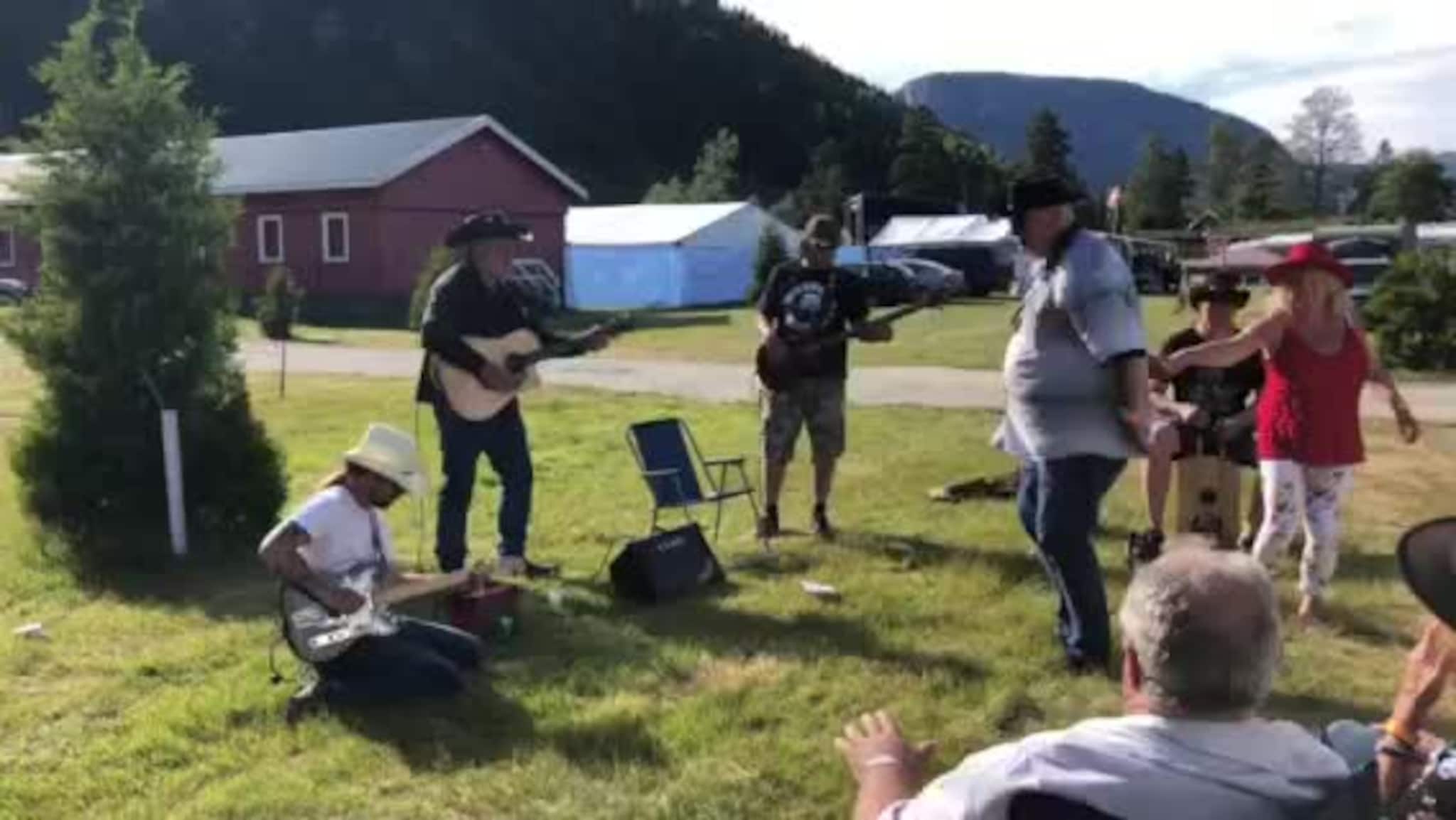 Countryfestival på Ose