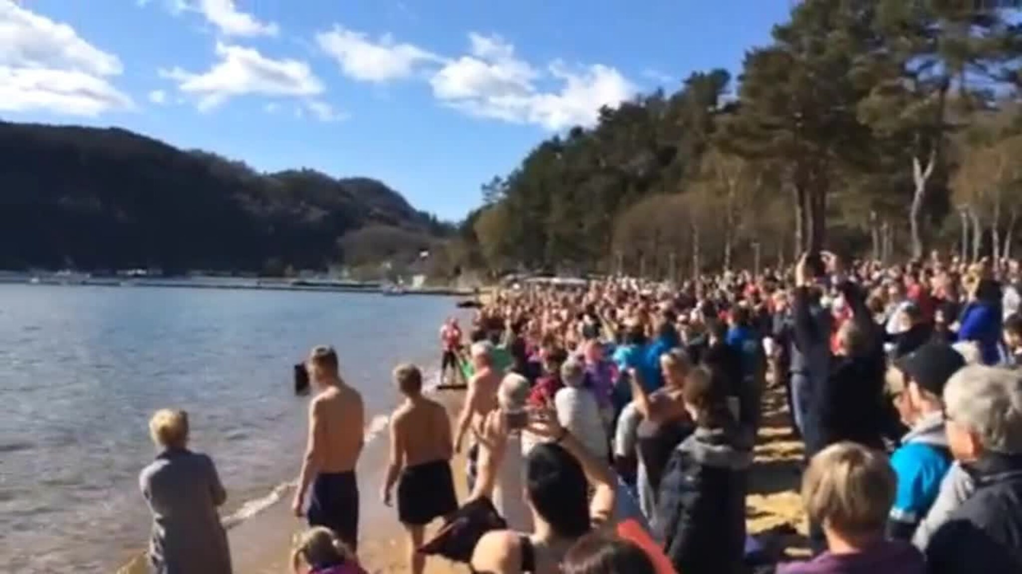 Lyngdølene går i vannet langfredag
