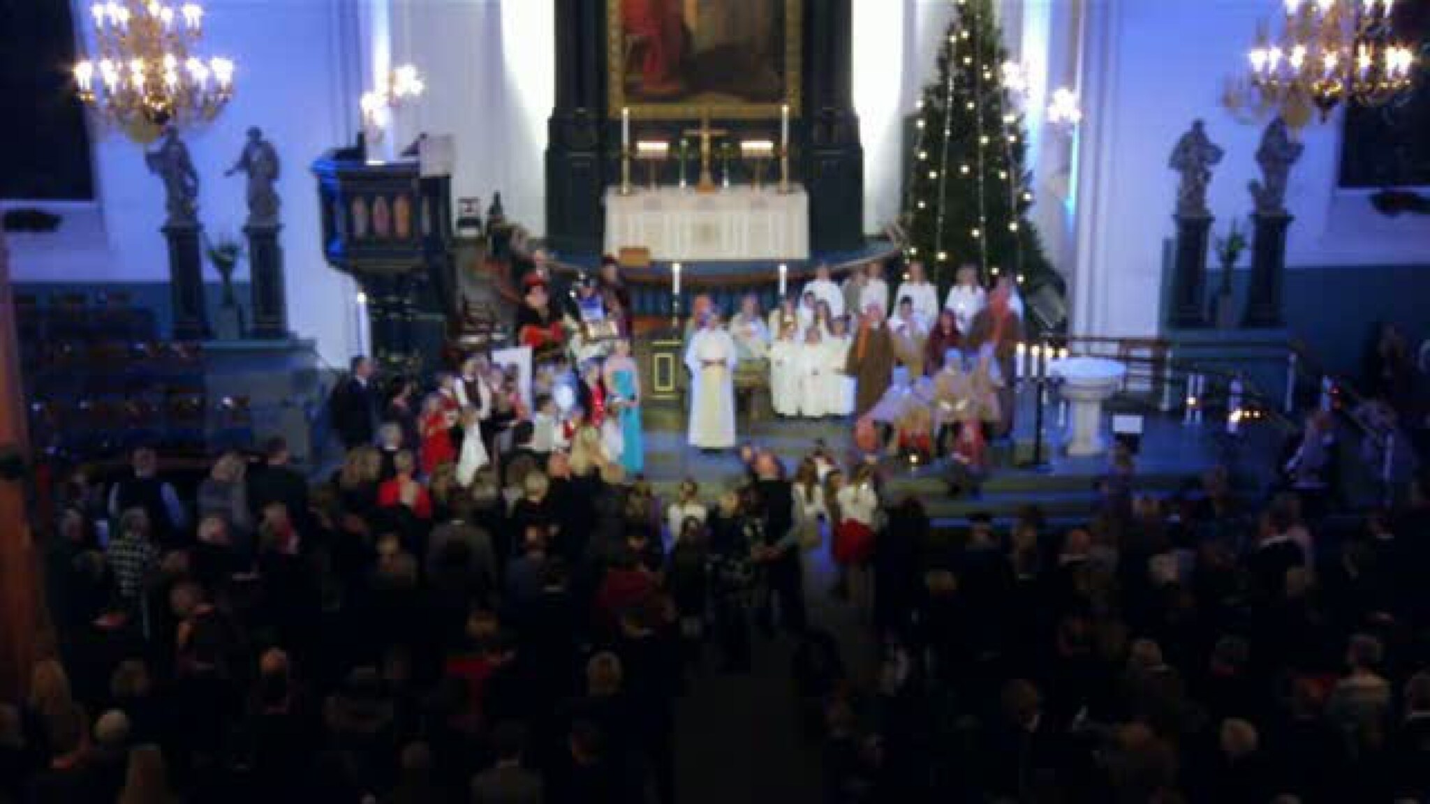 Se hele julegudstjenesten