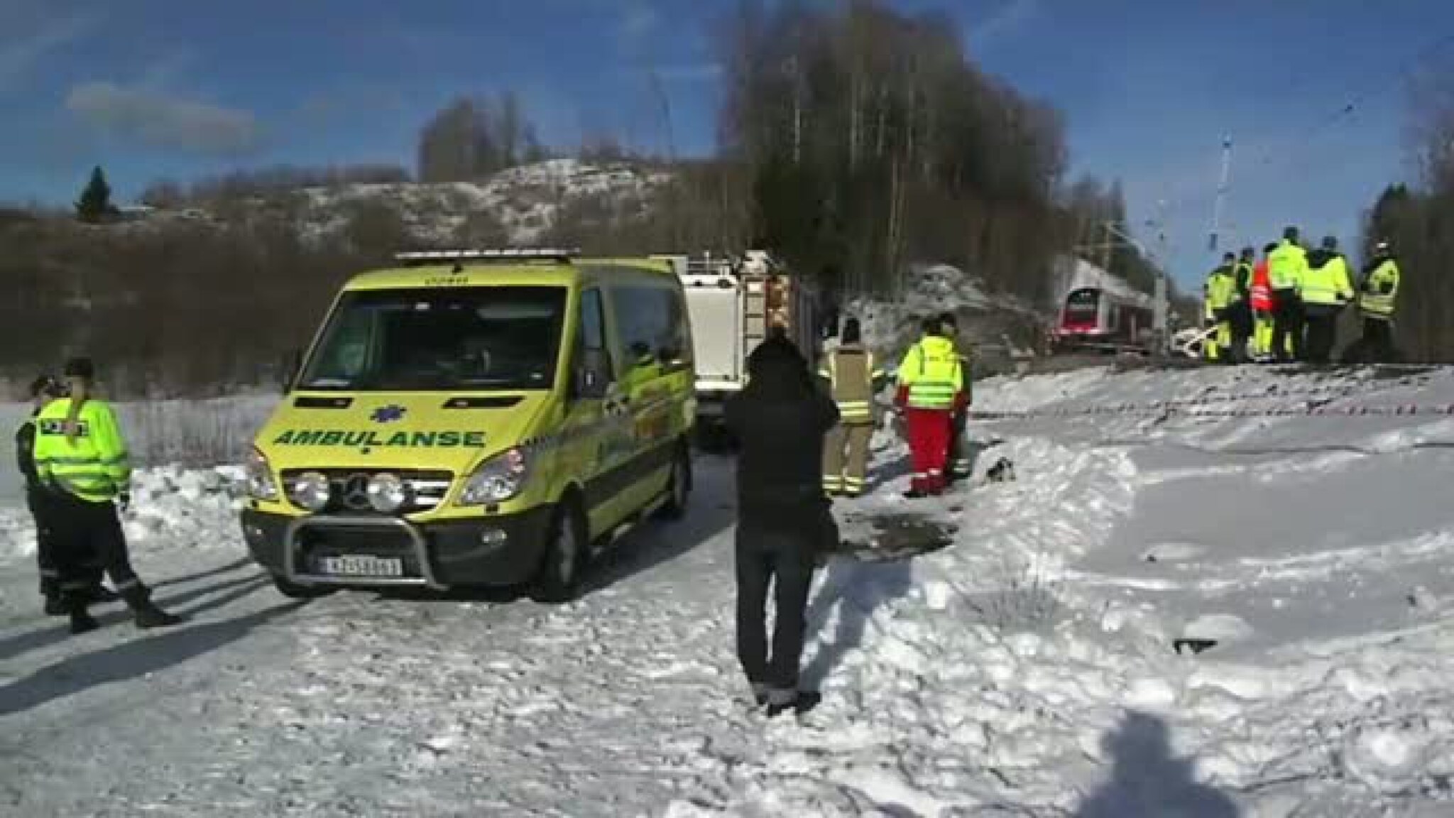 Fem skadet da tog sporet av