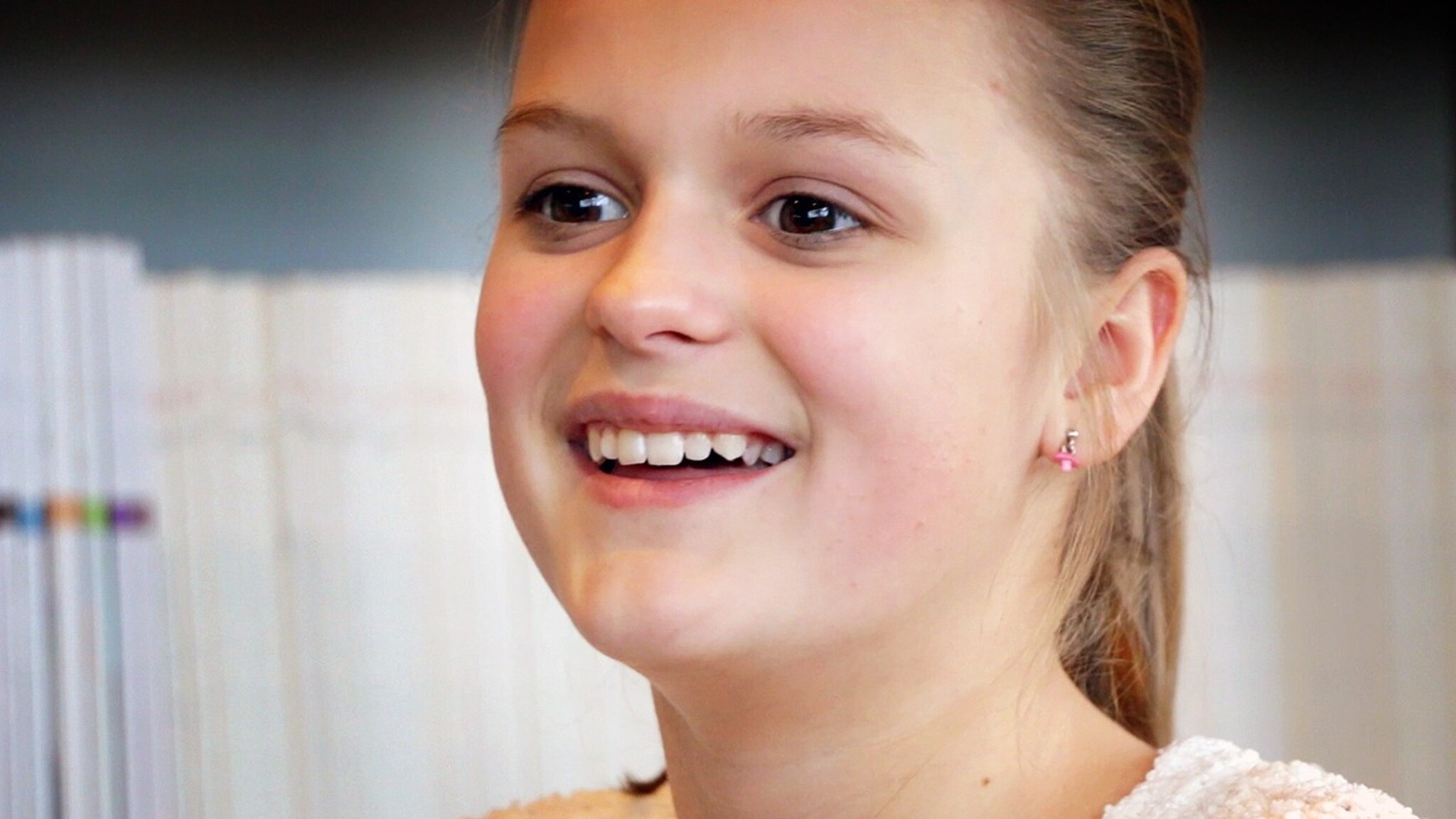 Julie (12) forteller om livet med Tourettes syndrom