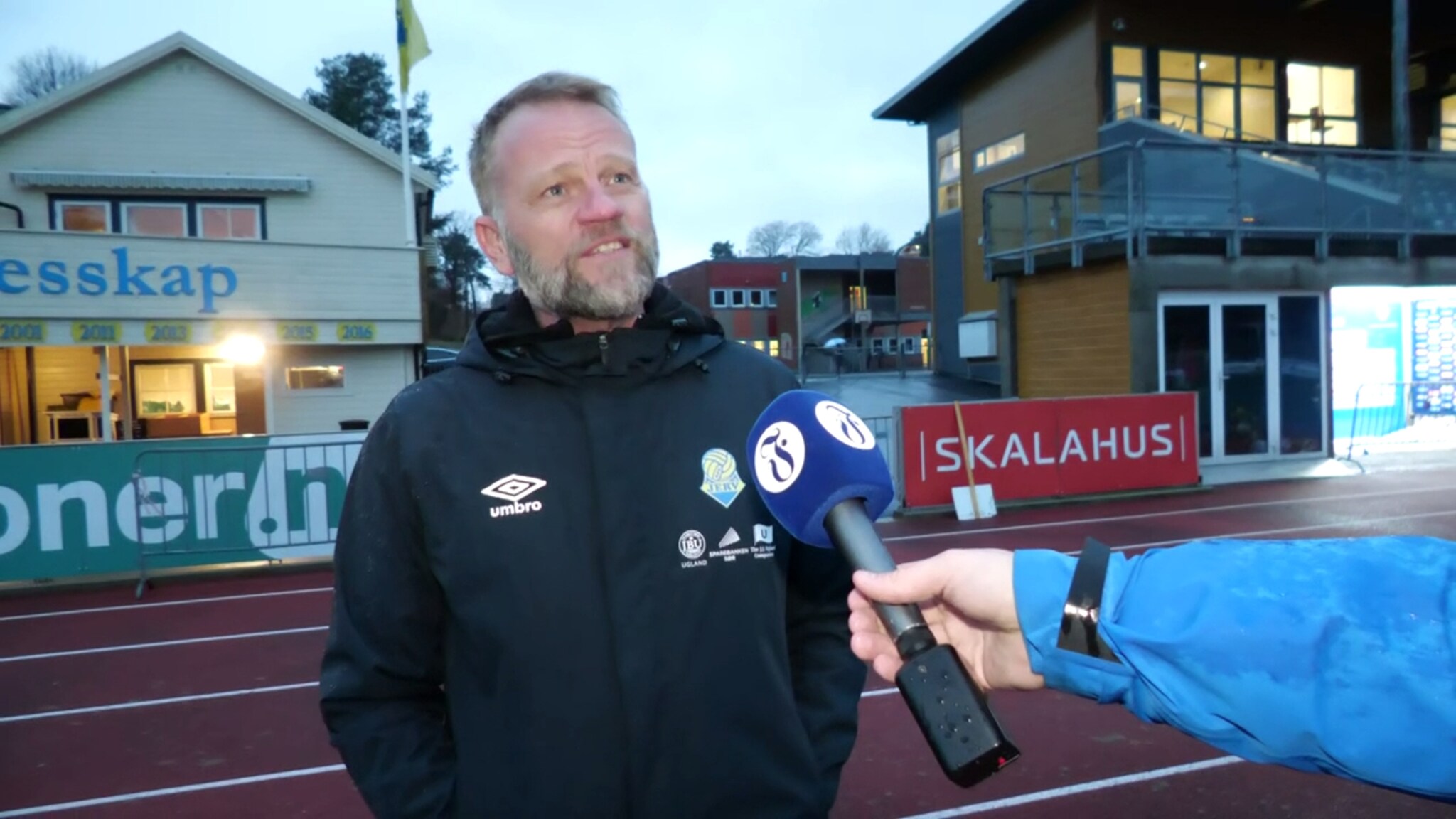 Sandstø: - Dette er paradise hotel-generasjonen som er redd for å bli bløt på beina