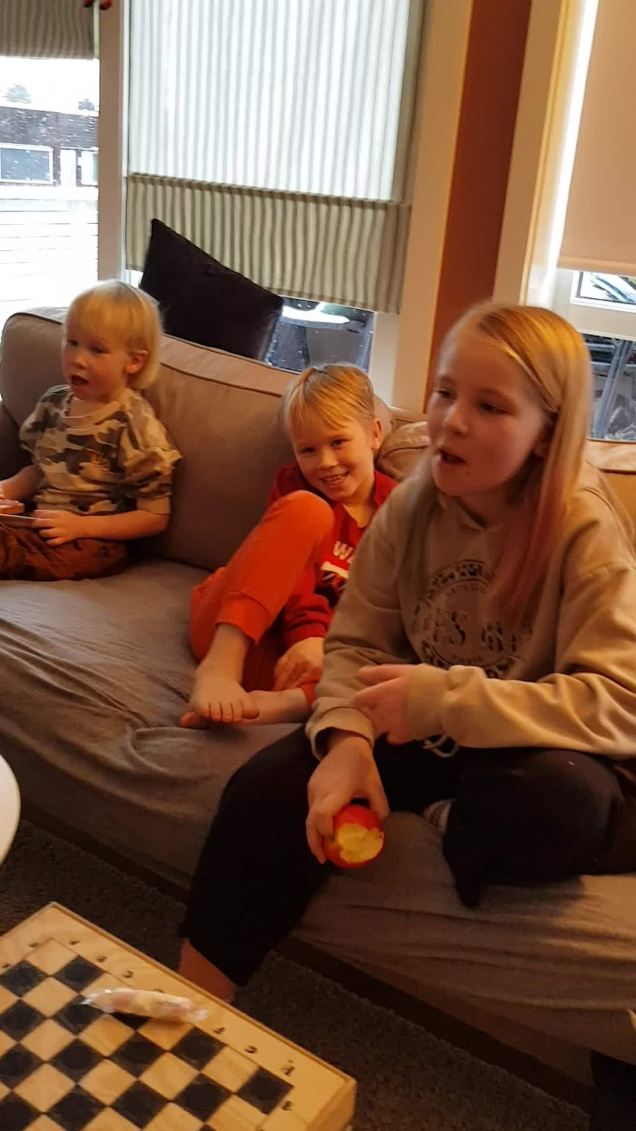 Familien Solheim: koronasang prosjekt
