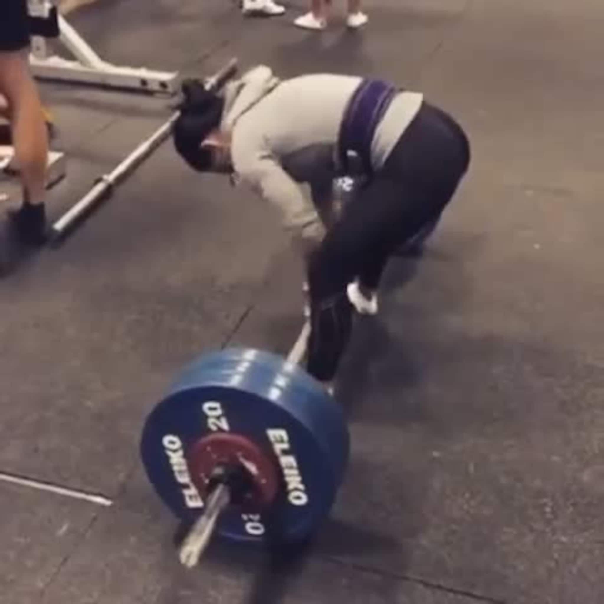 Sakar Hamawandi med 145 kilo i markløft på trening