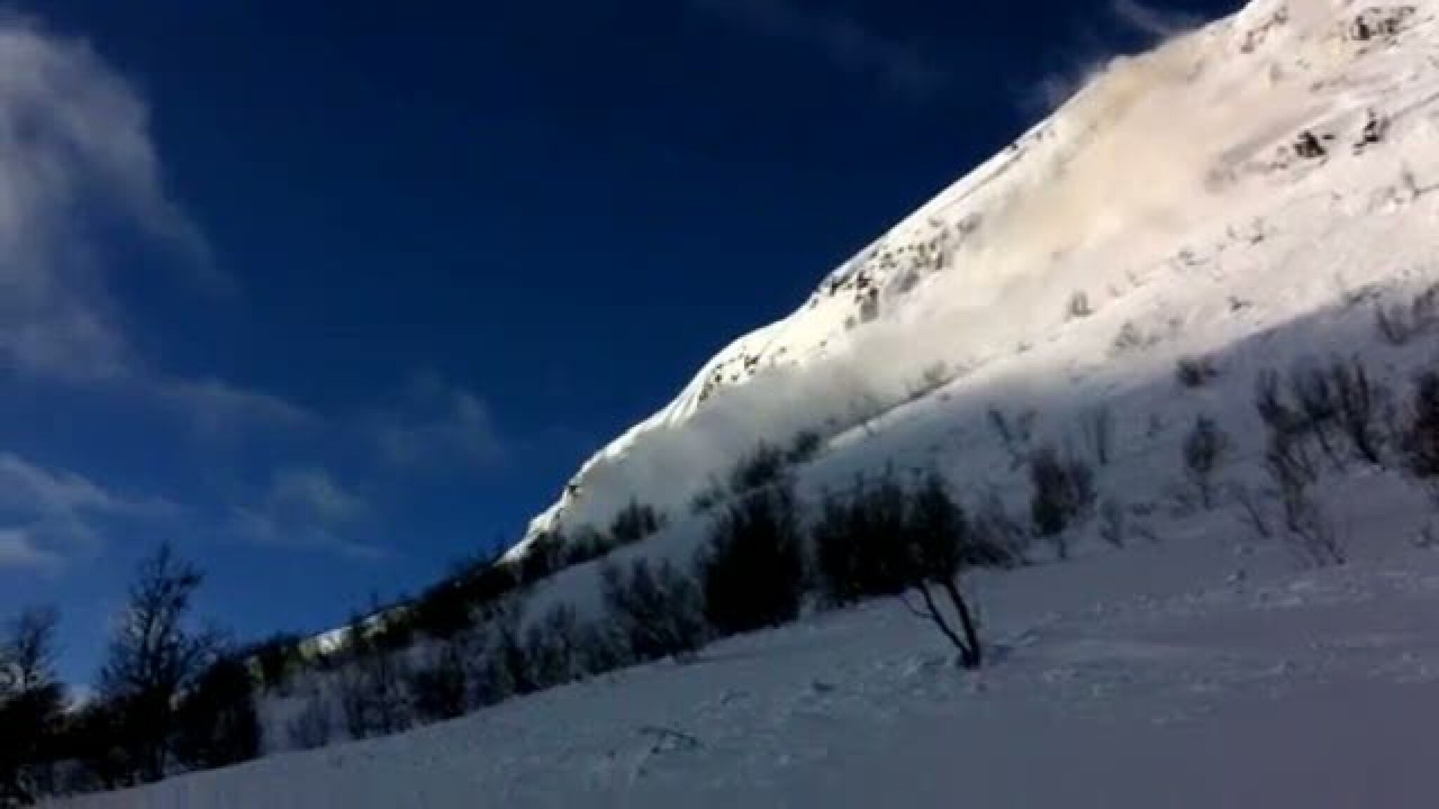 Her sprenges snøfonna