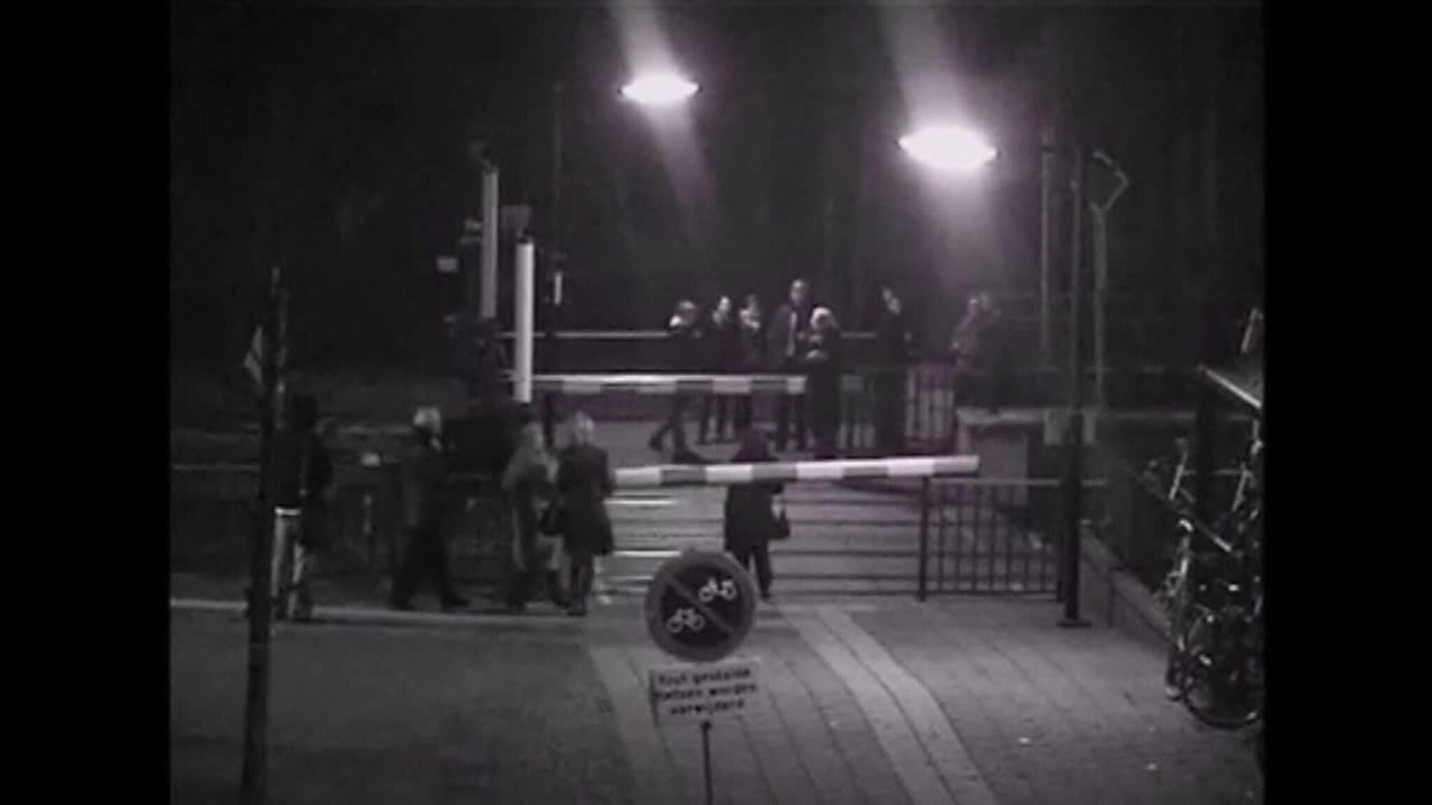 Her er hun sekunder fra døden