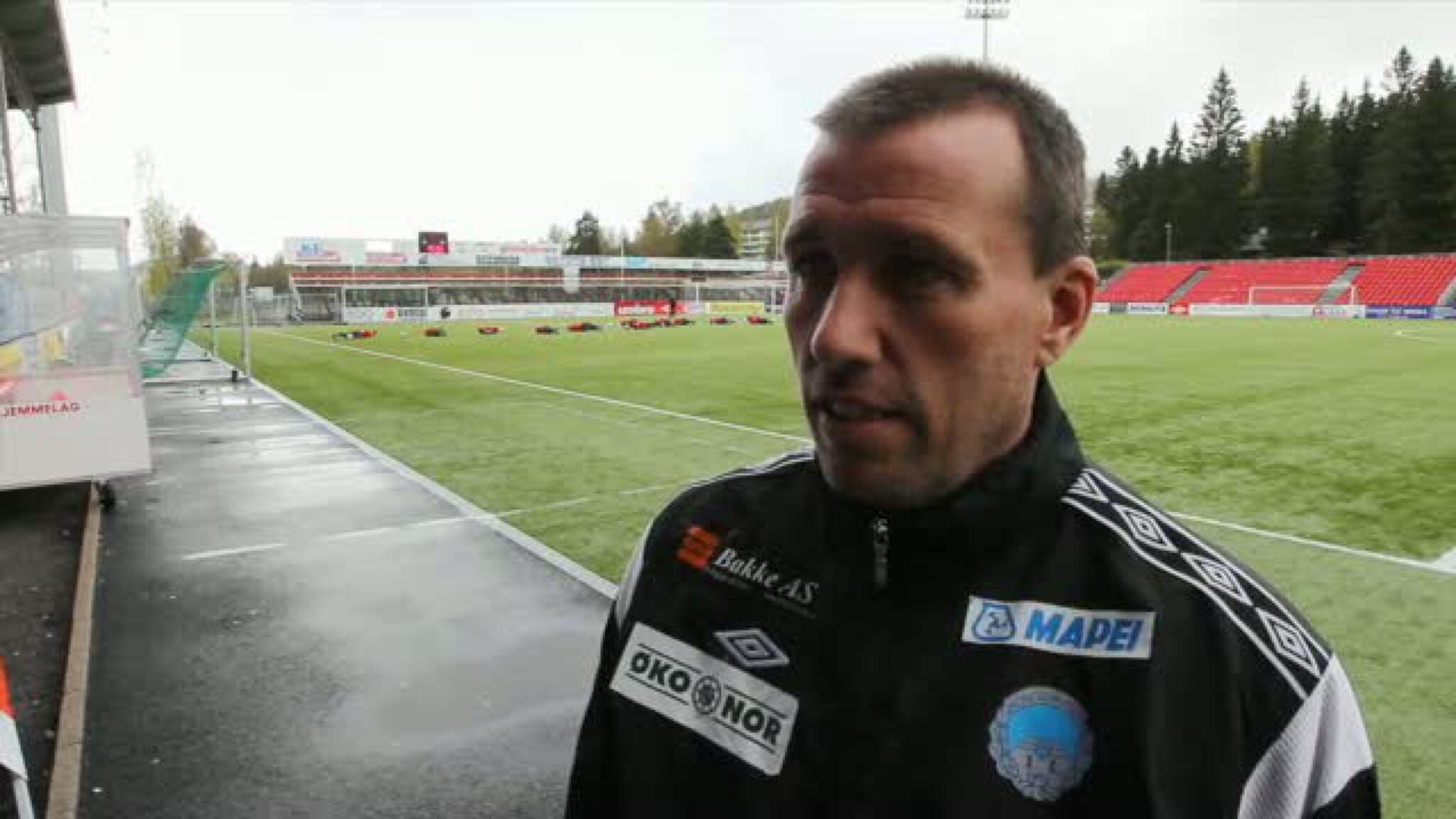 Tom Nordlie før møtet med Start