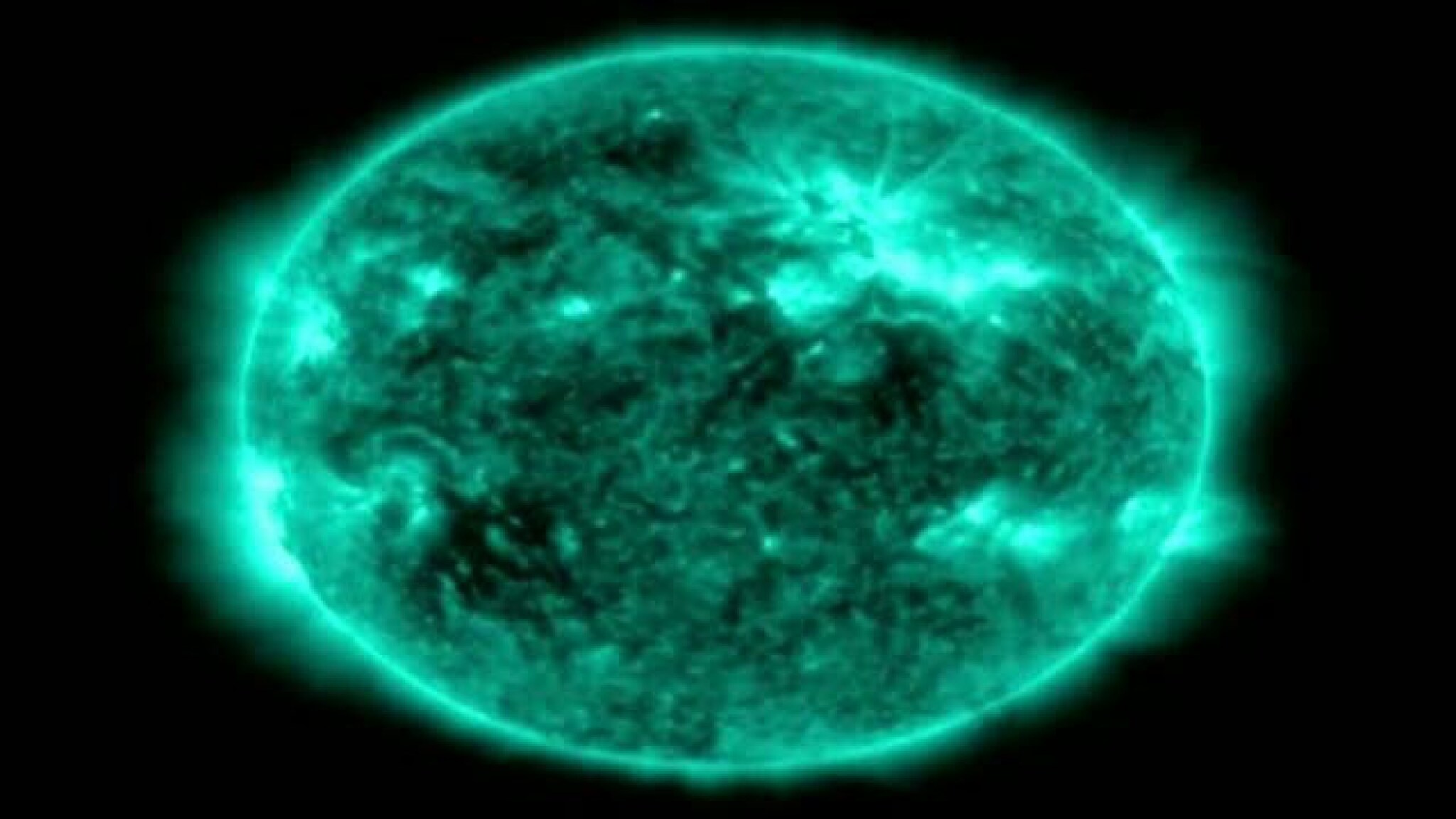 Kraftig solstorm kan forstyrre flytrafikken