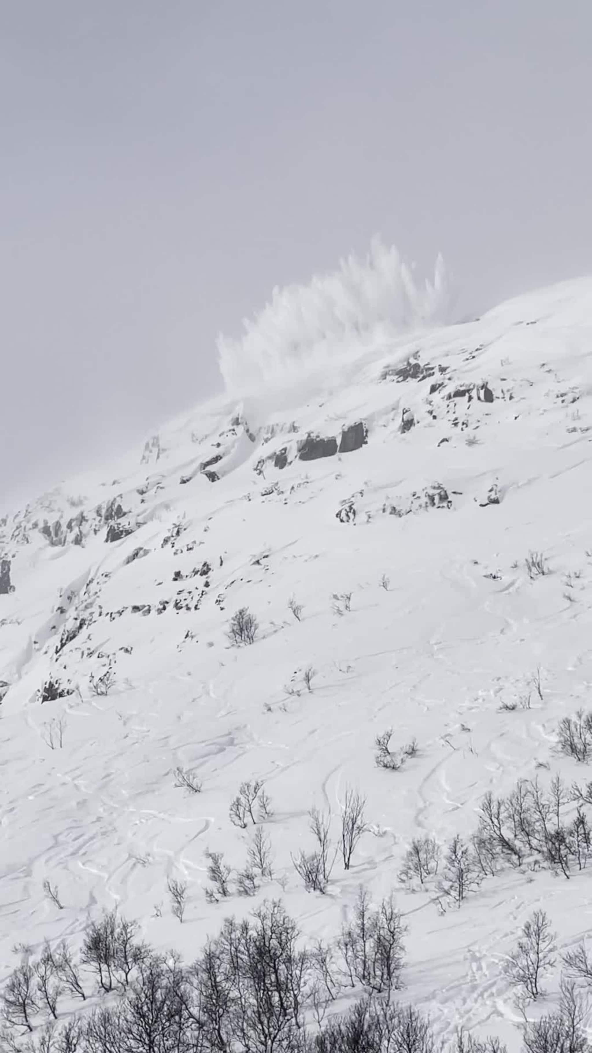 Her sprenger de snøskavlen