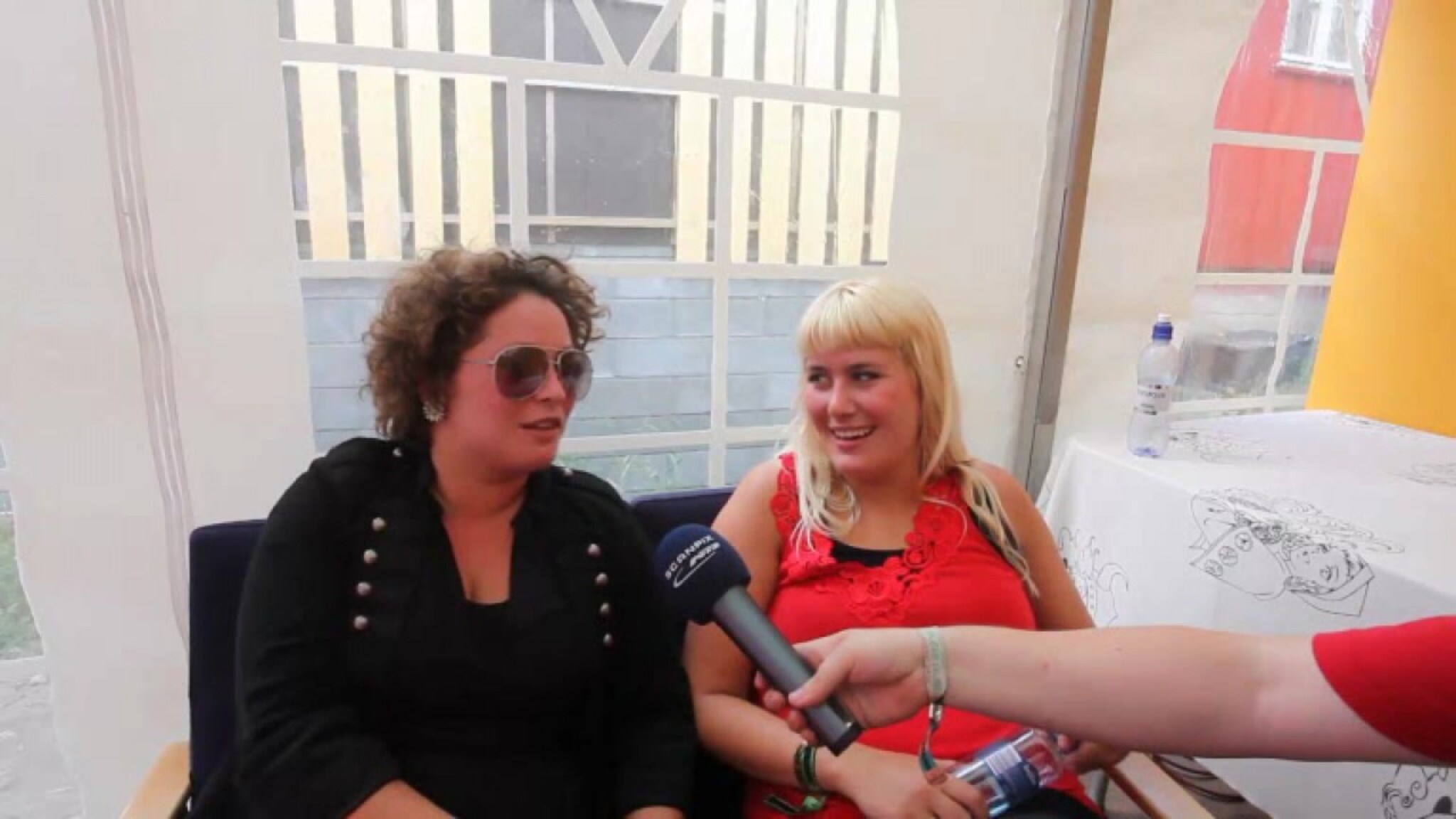 Seilbåtene passerer Flekkerøy