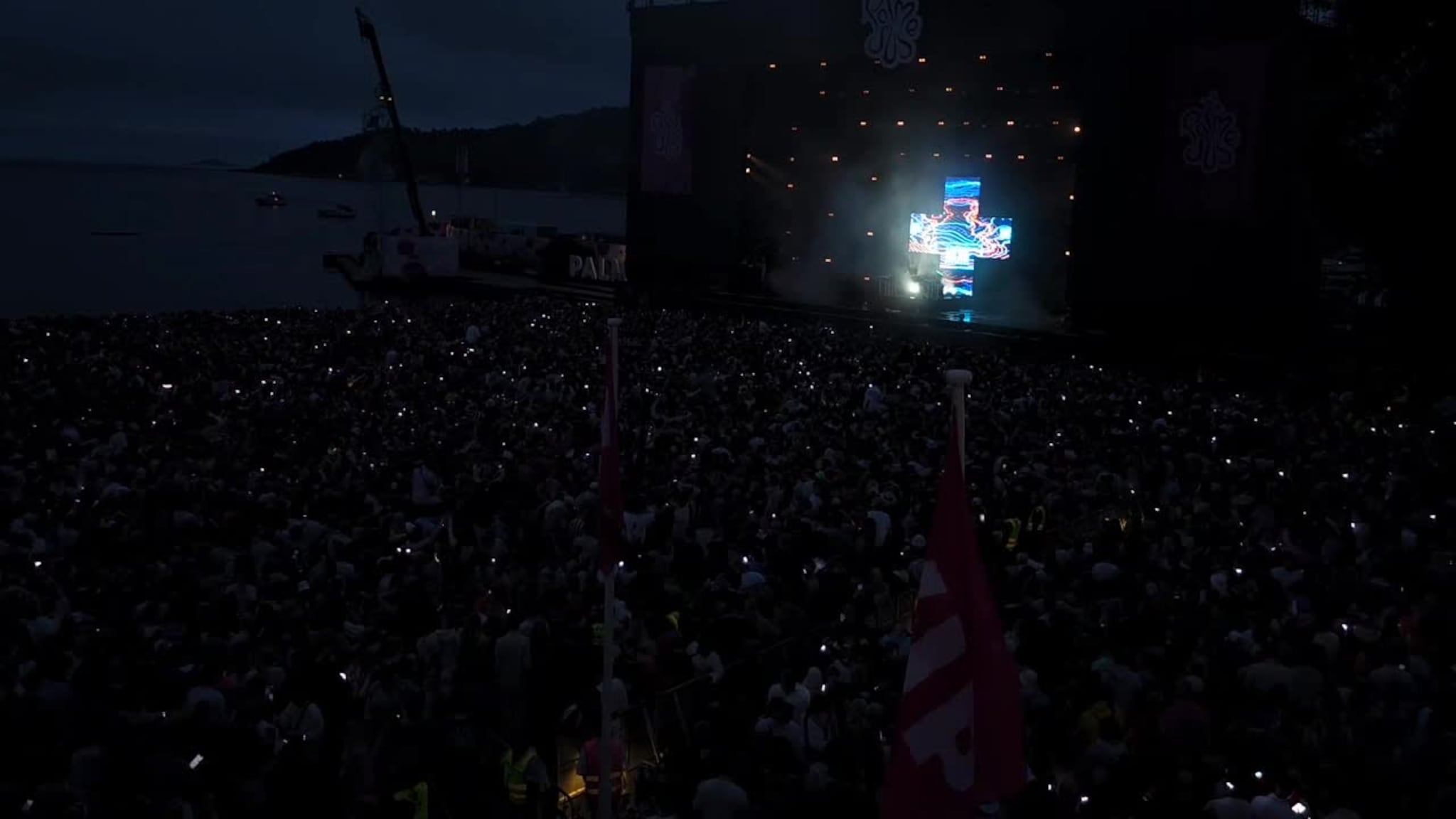 Martin Garrix lyser opp Bystranda