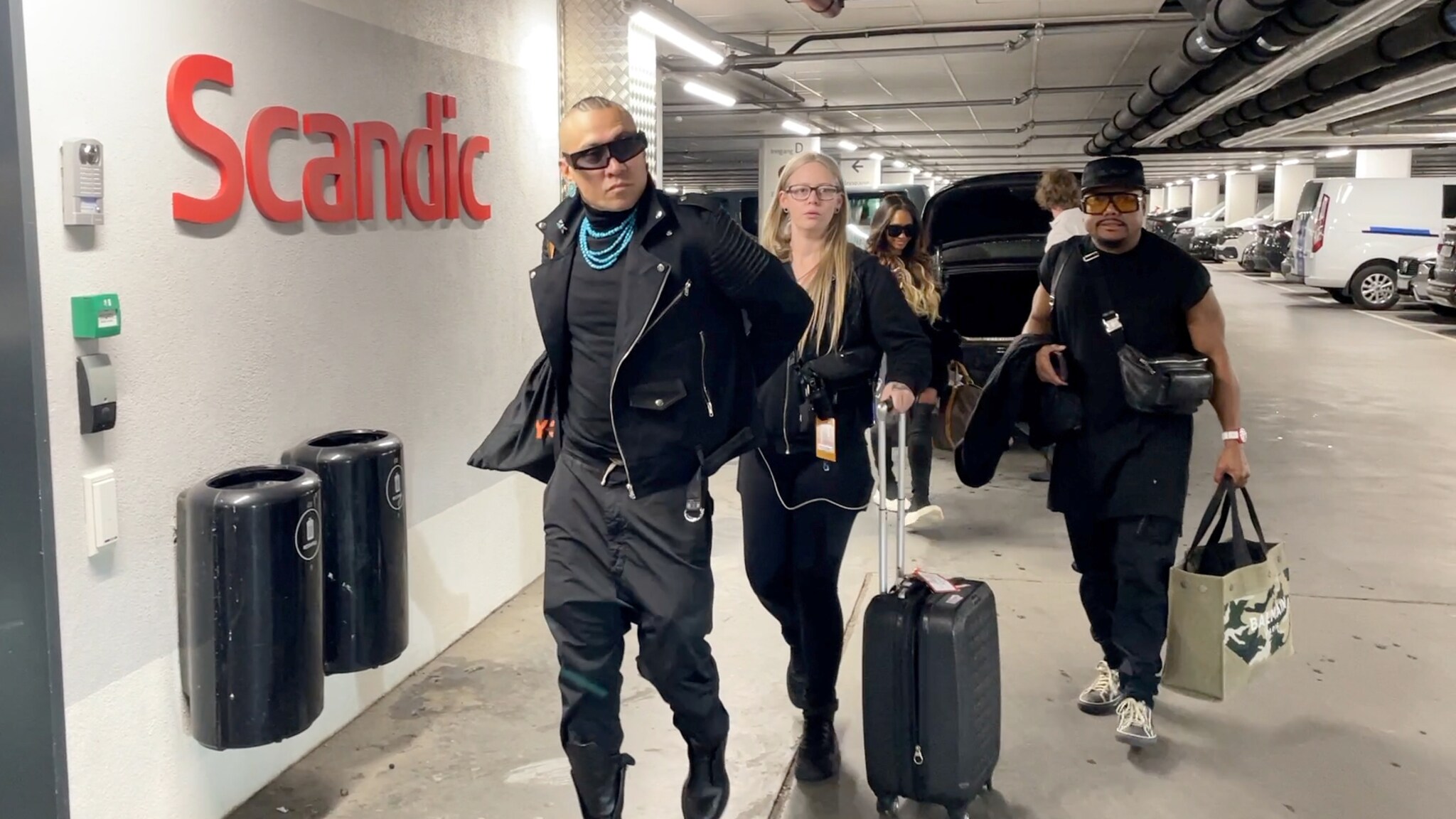 Her ankommer Black Eyed Peas Palmesus