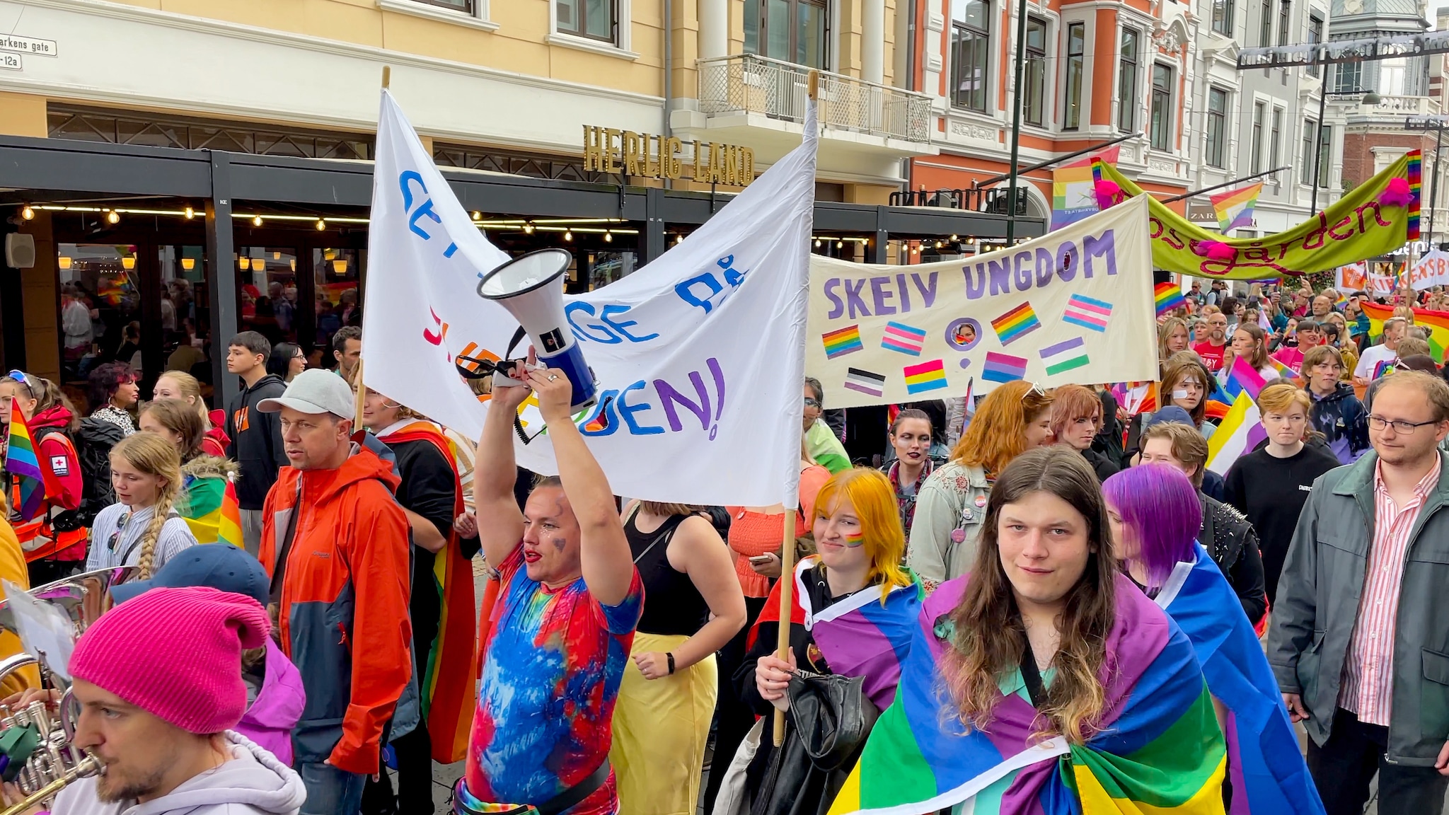 Se Pride-paraden i Kristiansand