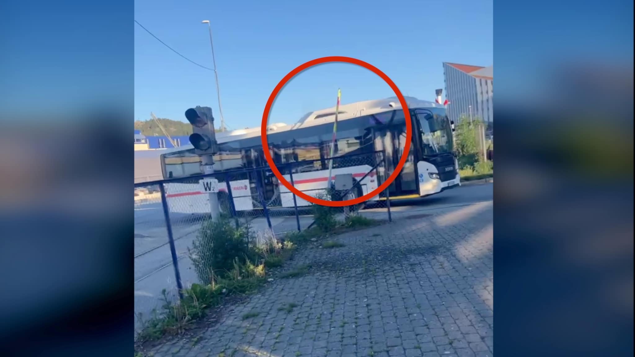 Her treffer bussen bommen