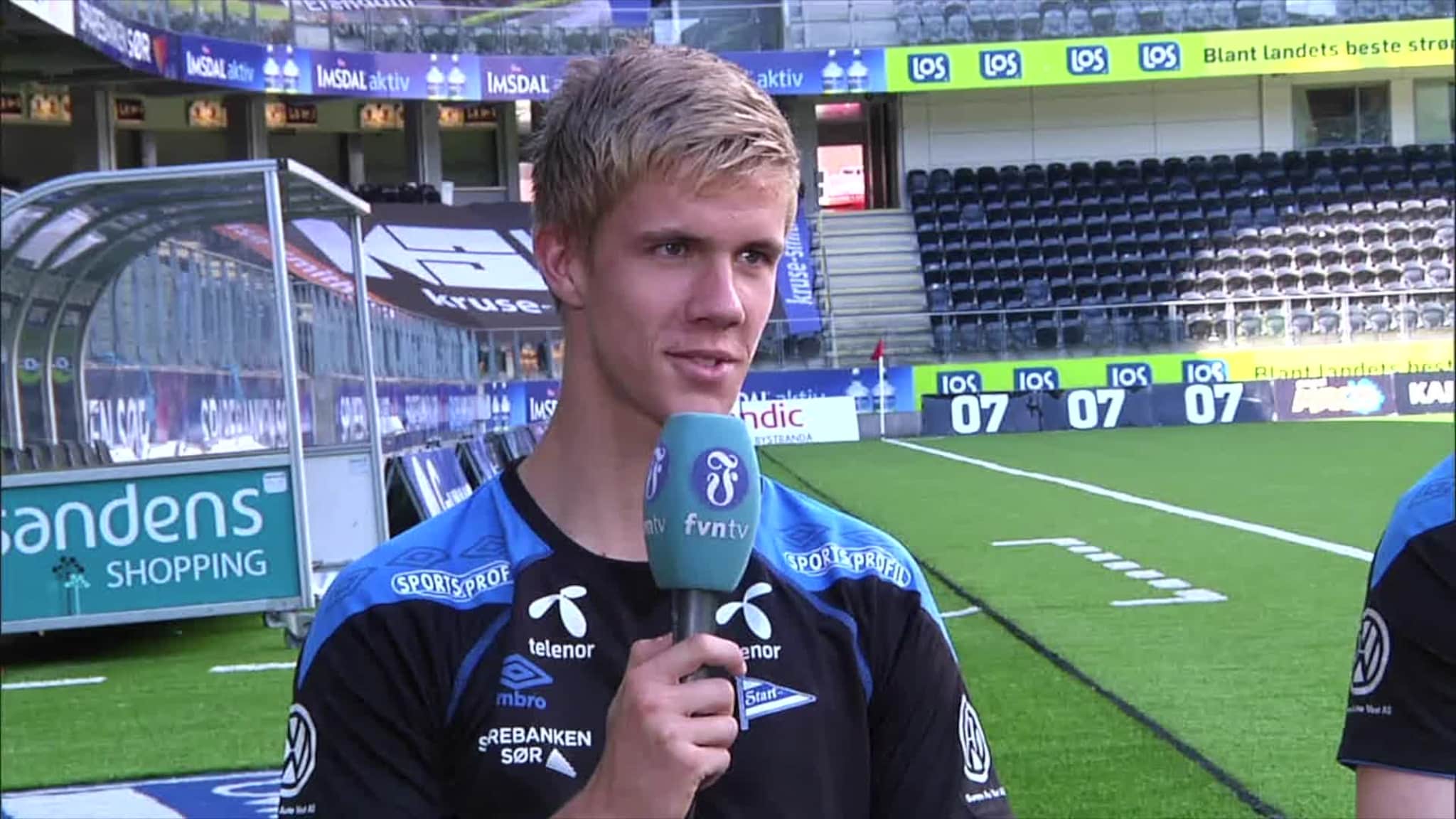 Se Kristoffer Ajer presentere seg selv som 16-åring