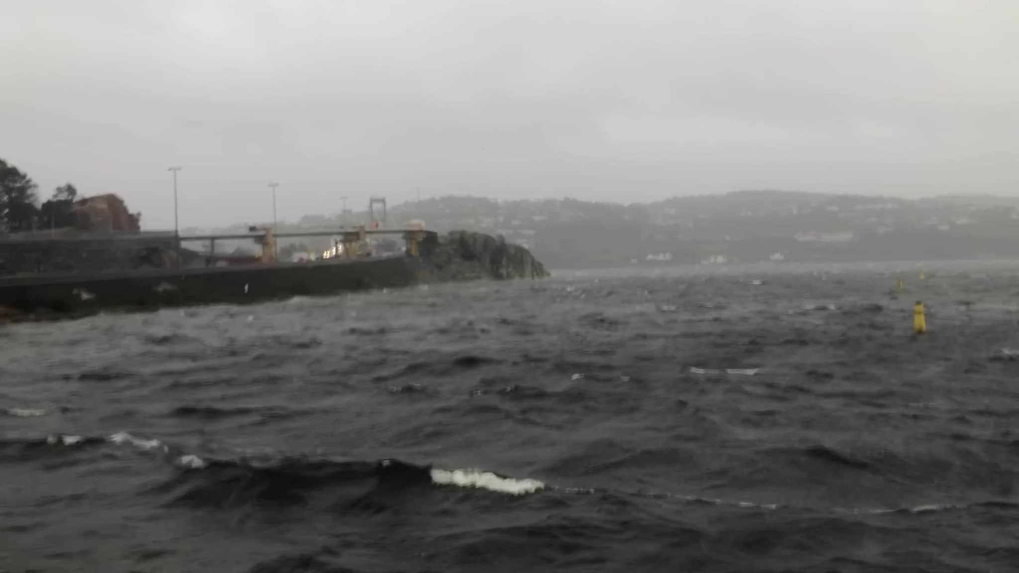 Se uværet ved Varoddbrua