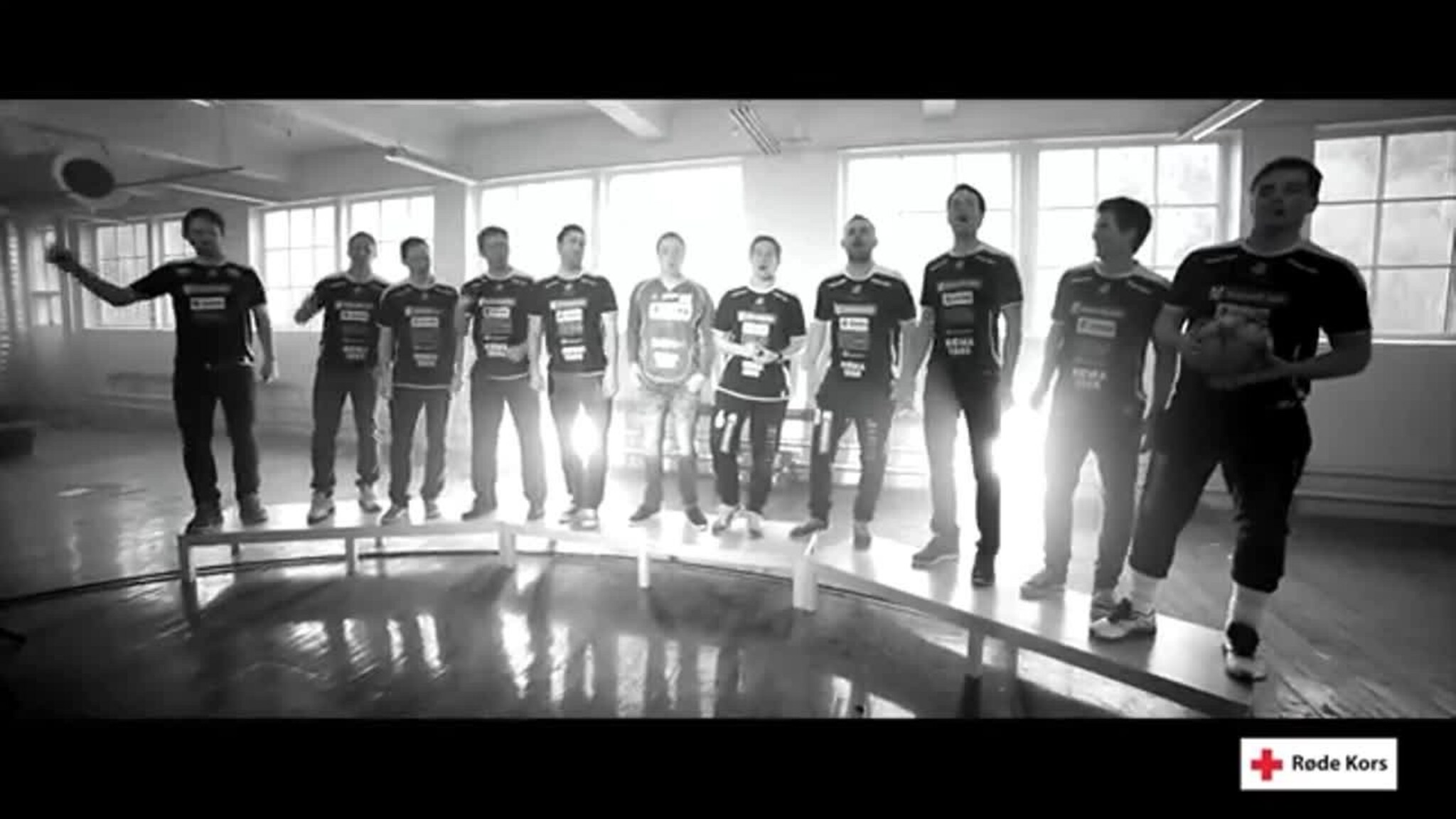 Her er Høllens musikkvideo