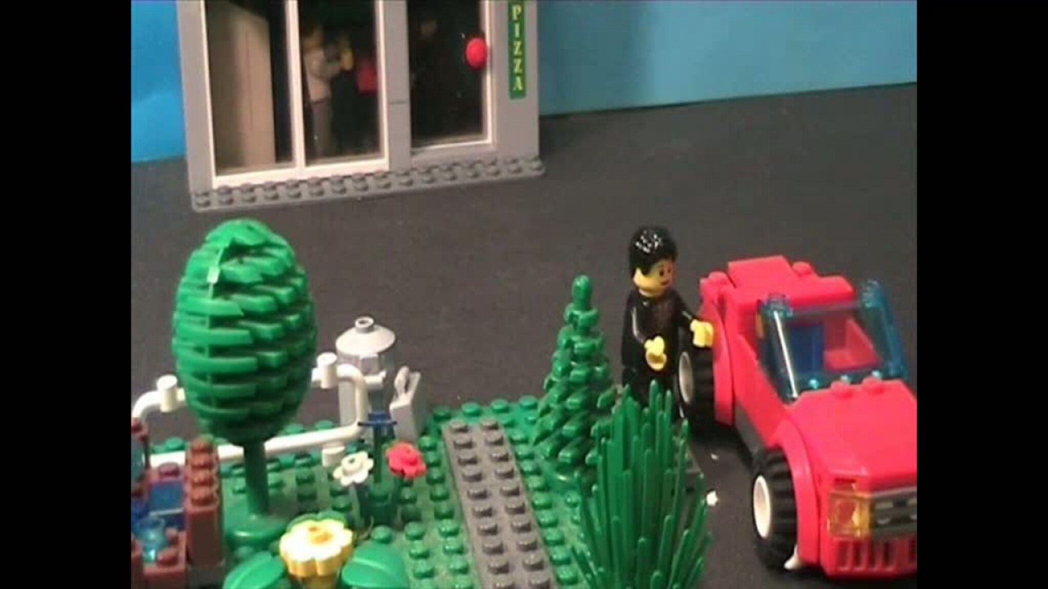 FILM 13: The important suitcase