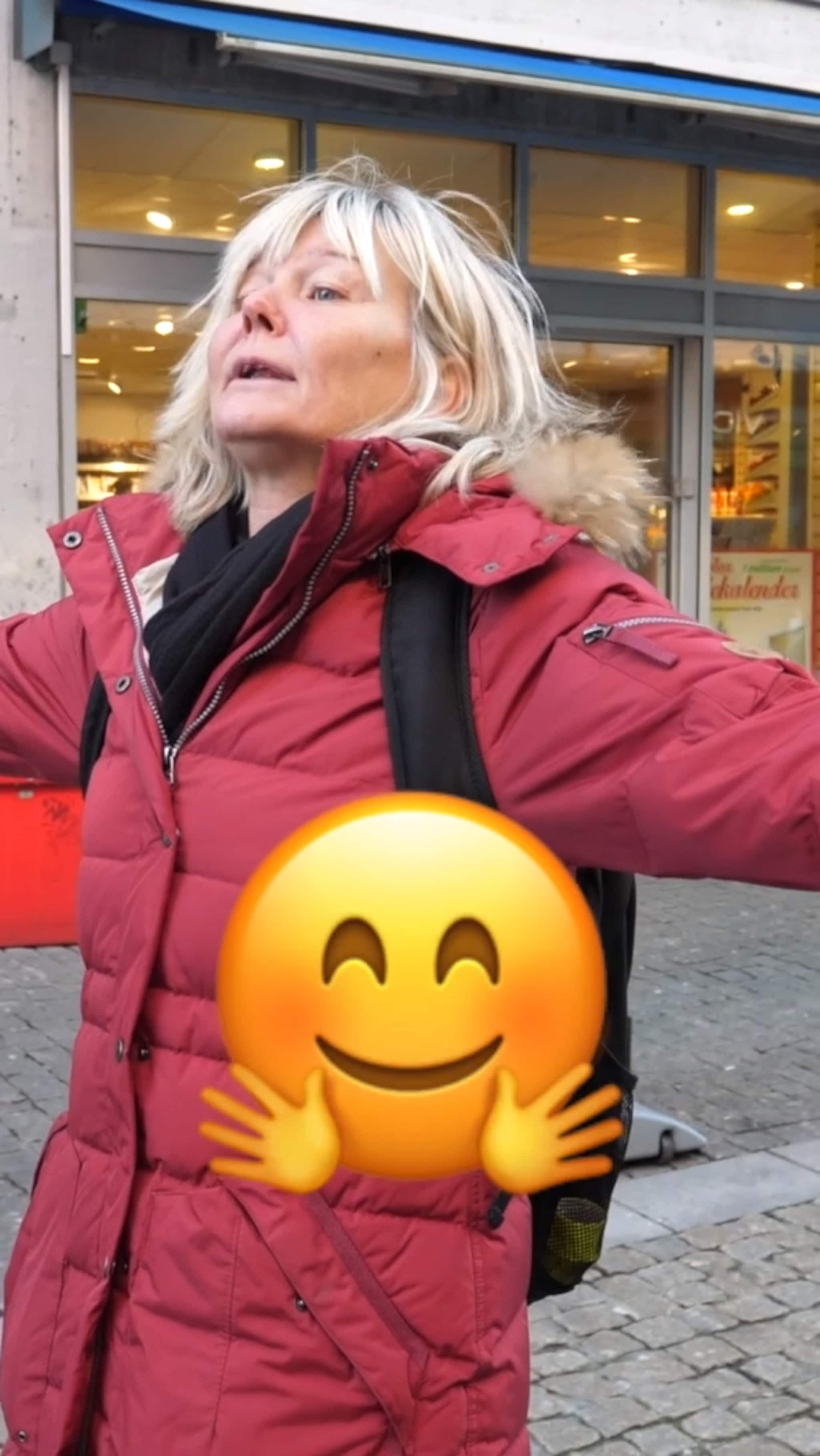 VIDEO: - Savner dyrisk å klemme folk