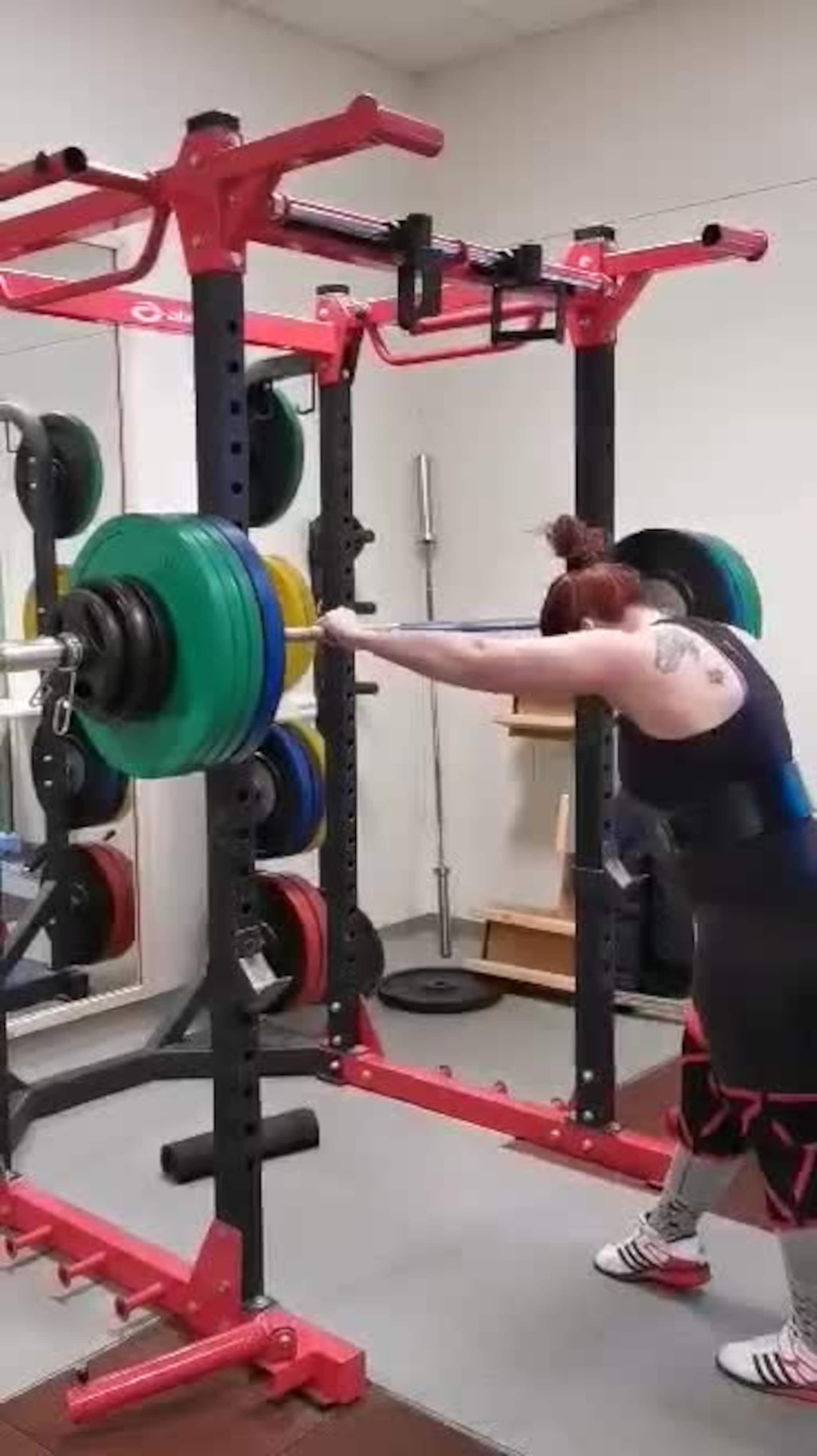 Trine Åknes Eikhom 145 kilo i knebøy