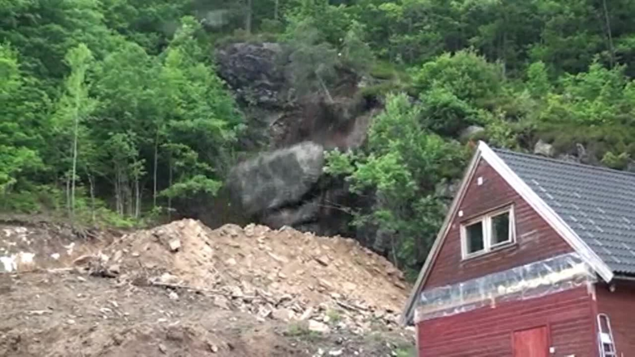 Slipper ned steiner på flere tonn