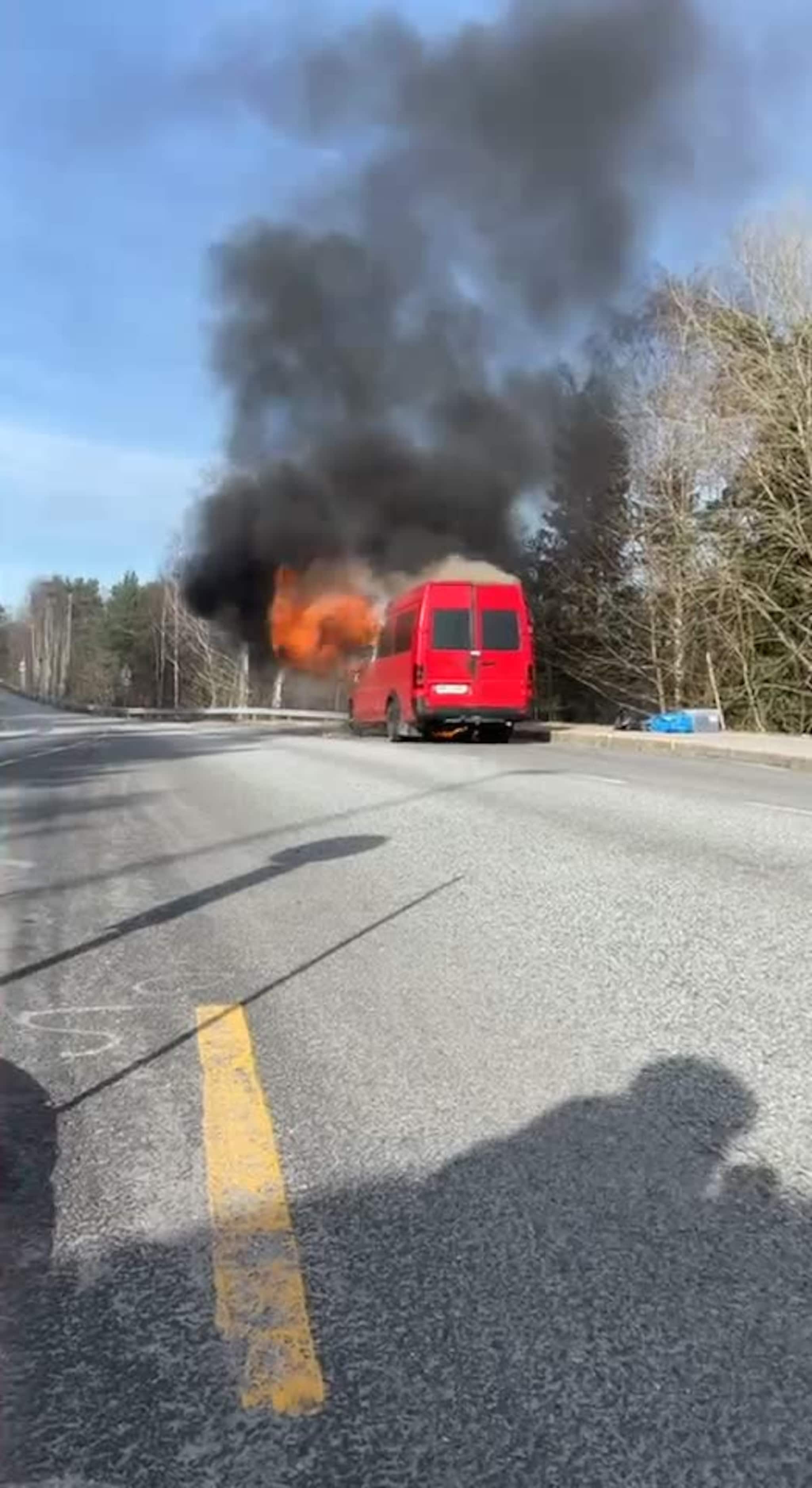 Russebuss i brann