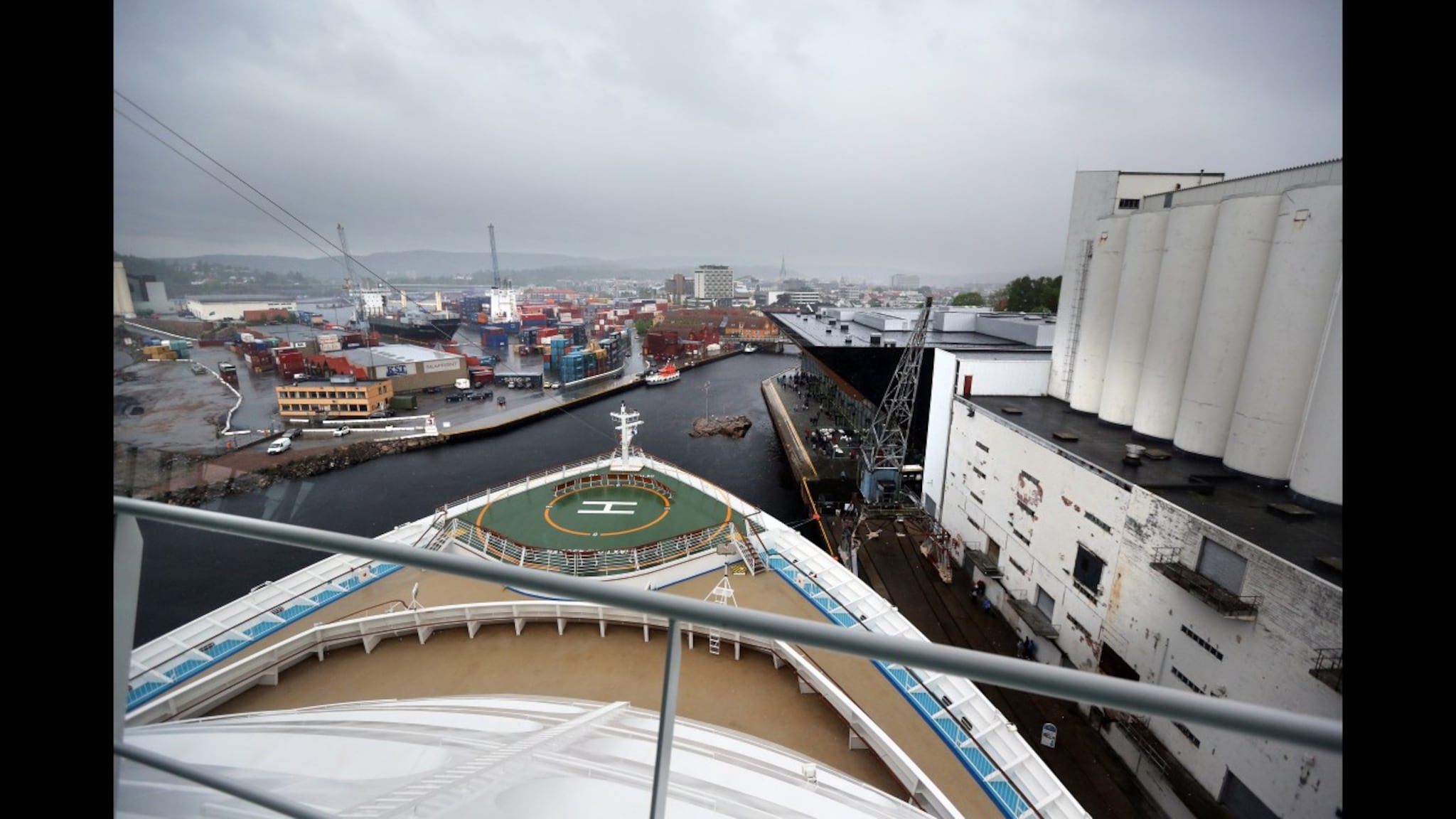 Bli med inn i et av verdens største cruiseskip