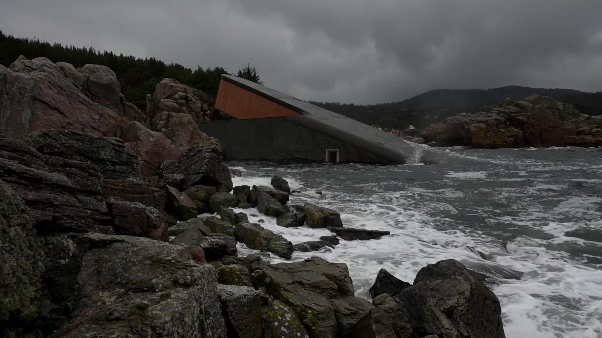 Stormfullt år for Michelin-restauranten Under