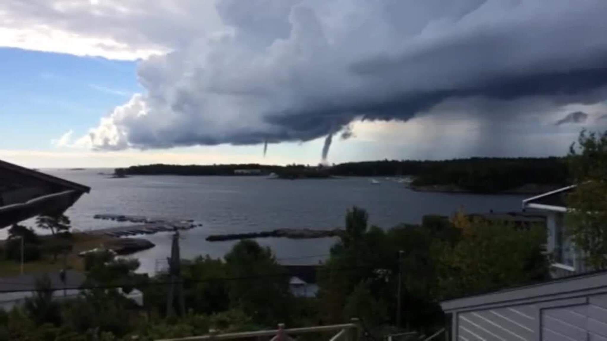 Skypumper utenfor Grimstad