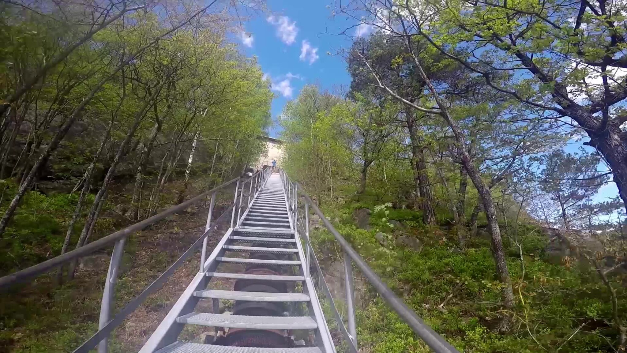 Bli med opp Rossevannstrappa