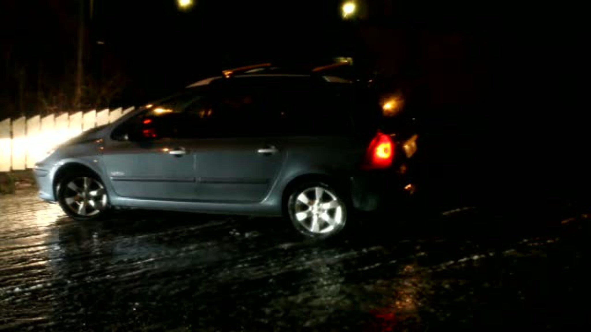 Måtte dra opp biler