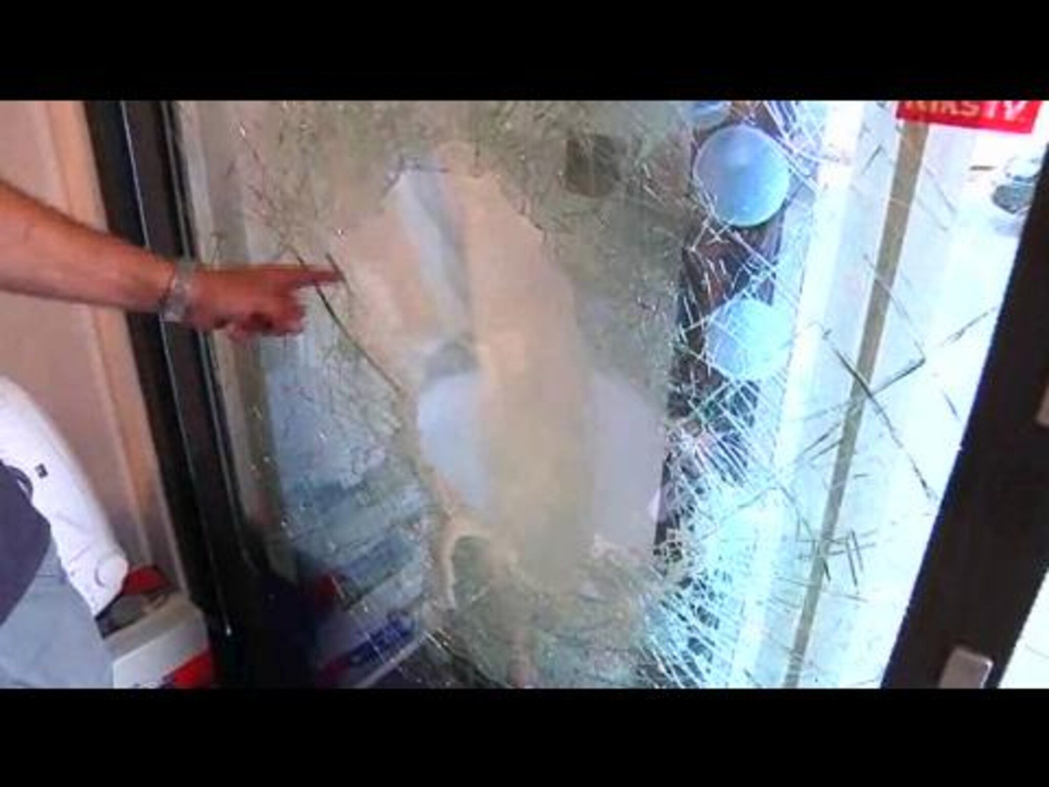 Knuste seg inn i butikken