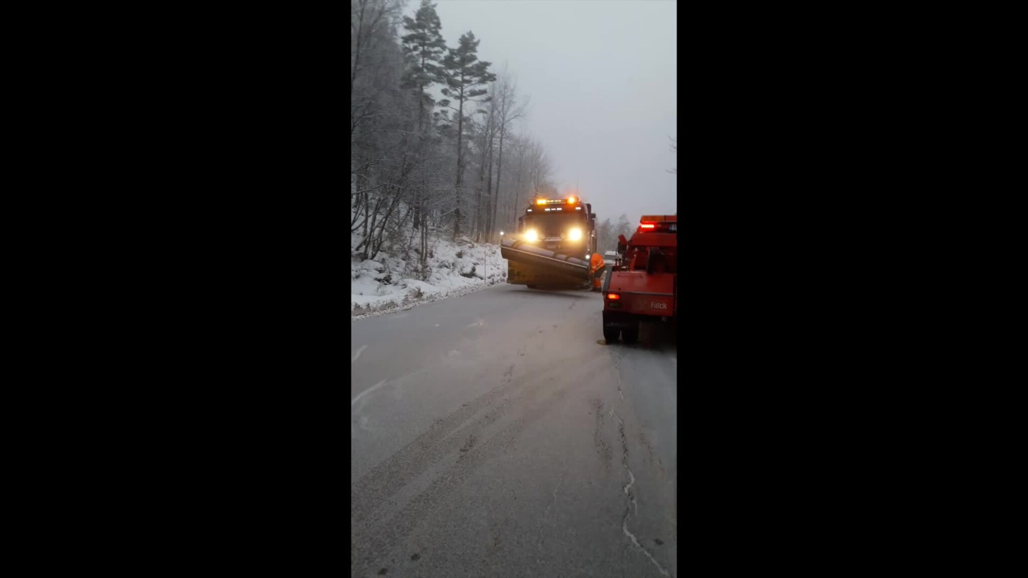 Litt glatt på fylkesvei 42