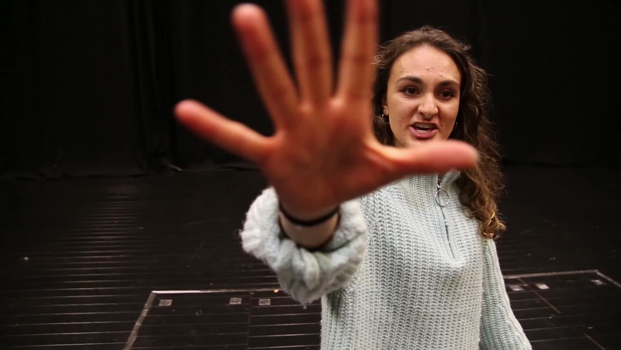 Setter opp gresk komedie i Vågsbygd