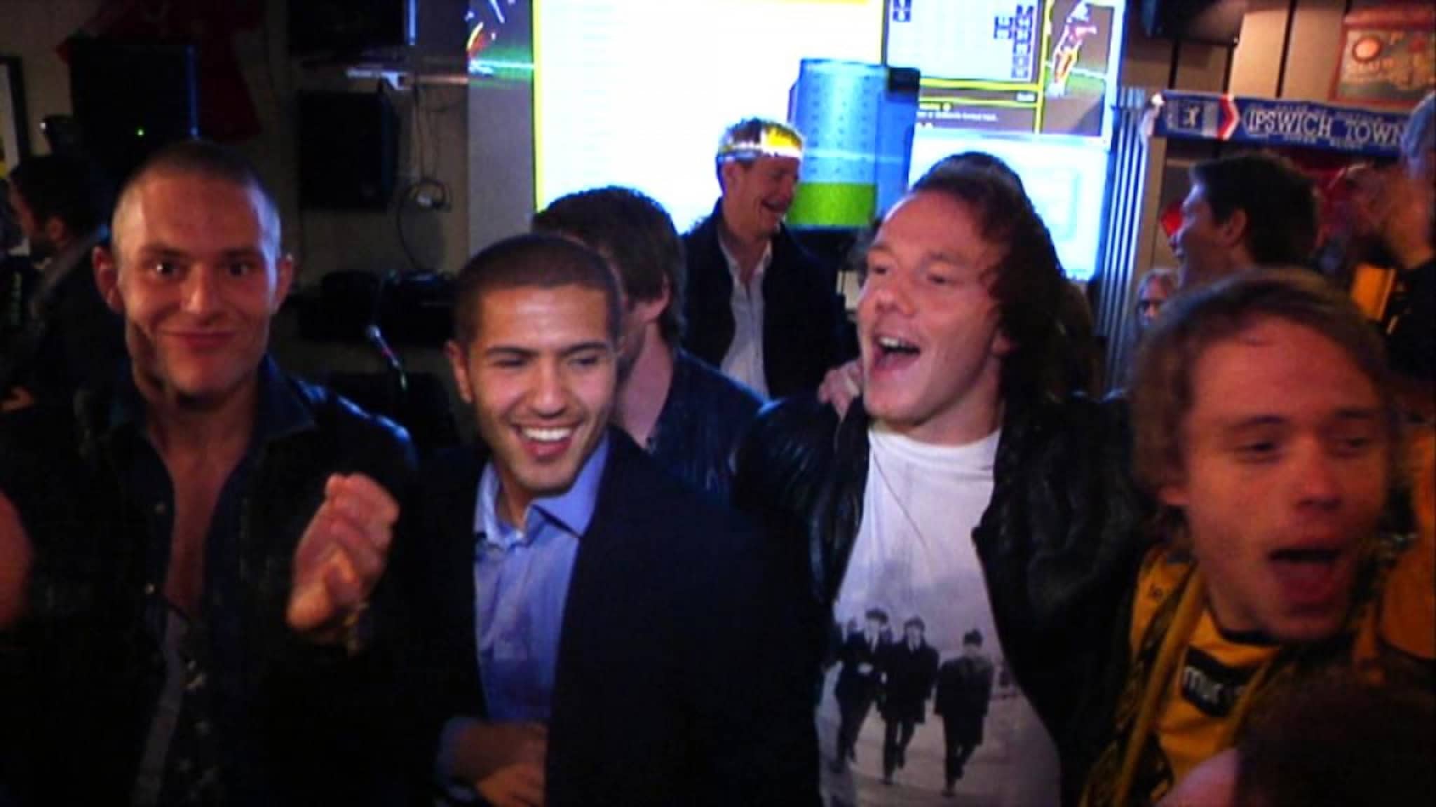 Start-spillerne festet og sang med supporterne