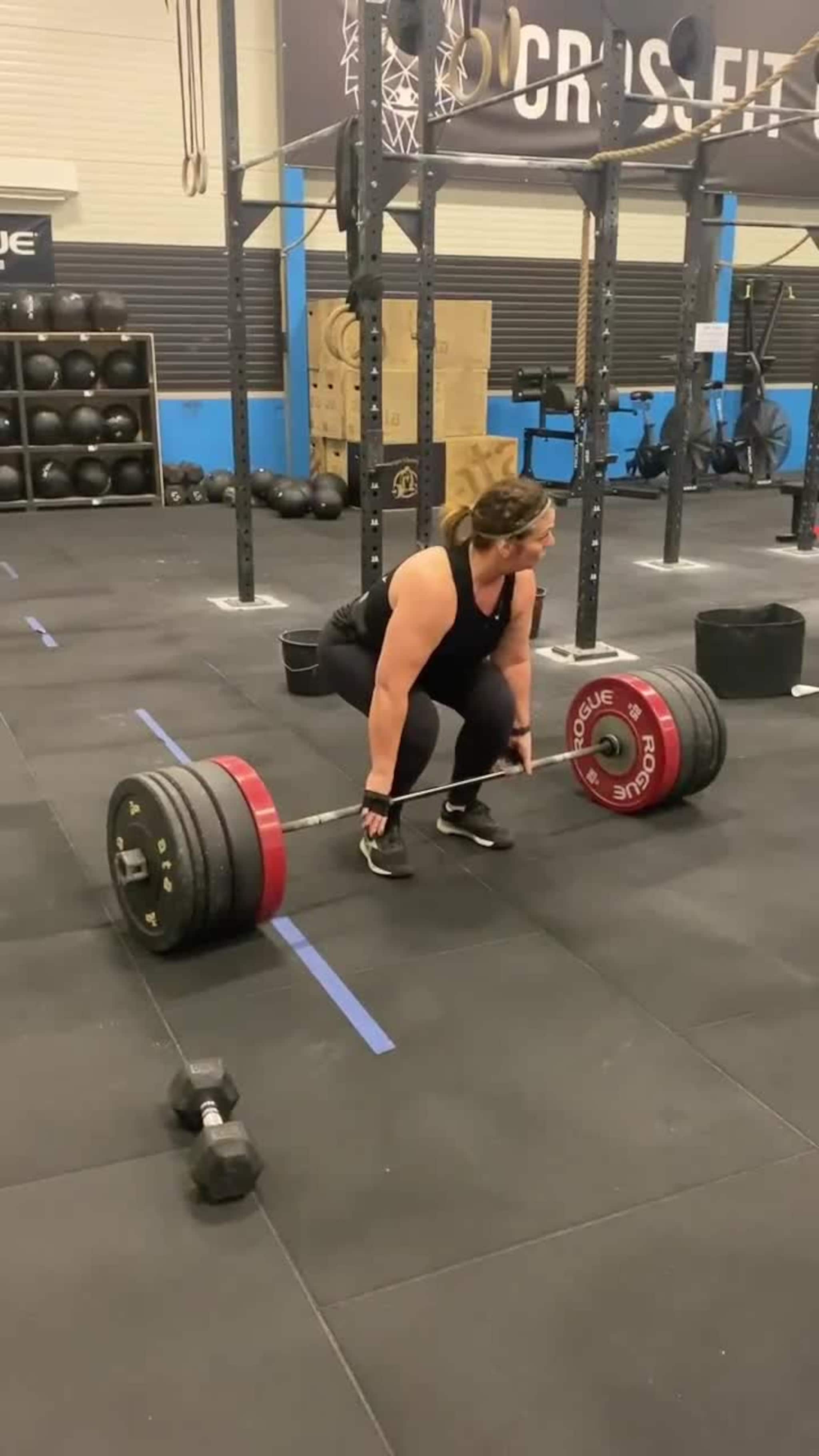 Merete Rynesli Nodeland løfter 160 kilo i markløft