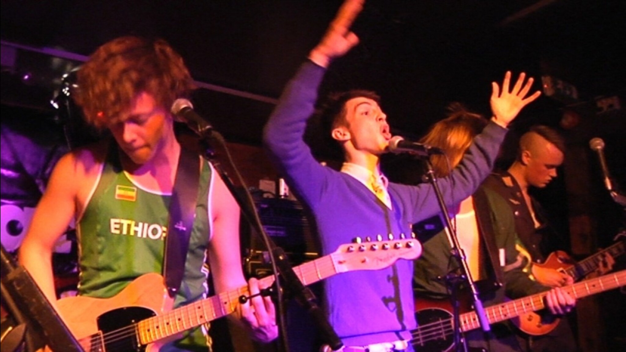 Honningbarna: - Rått, intenst og trangt